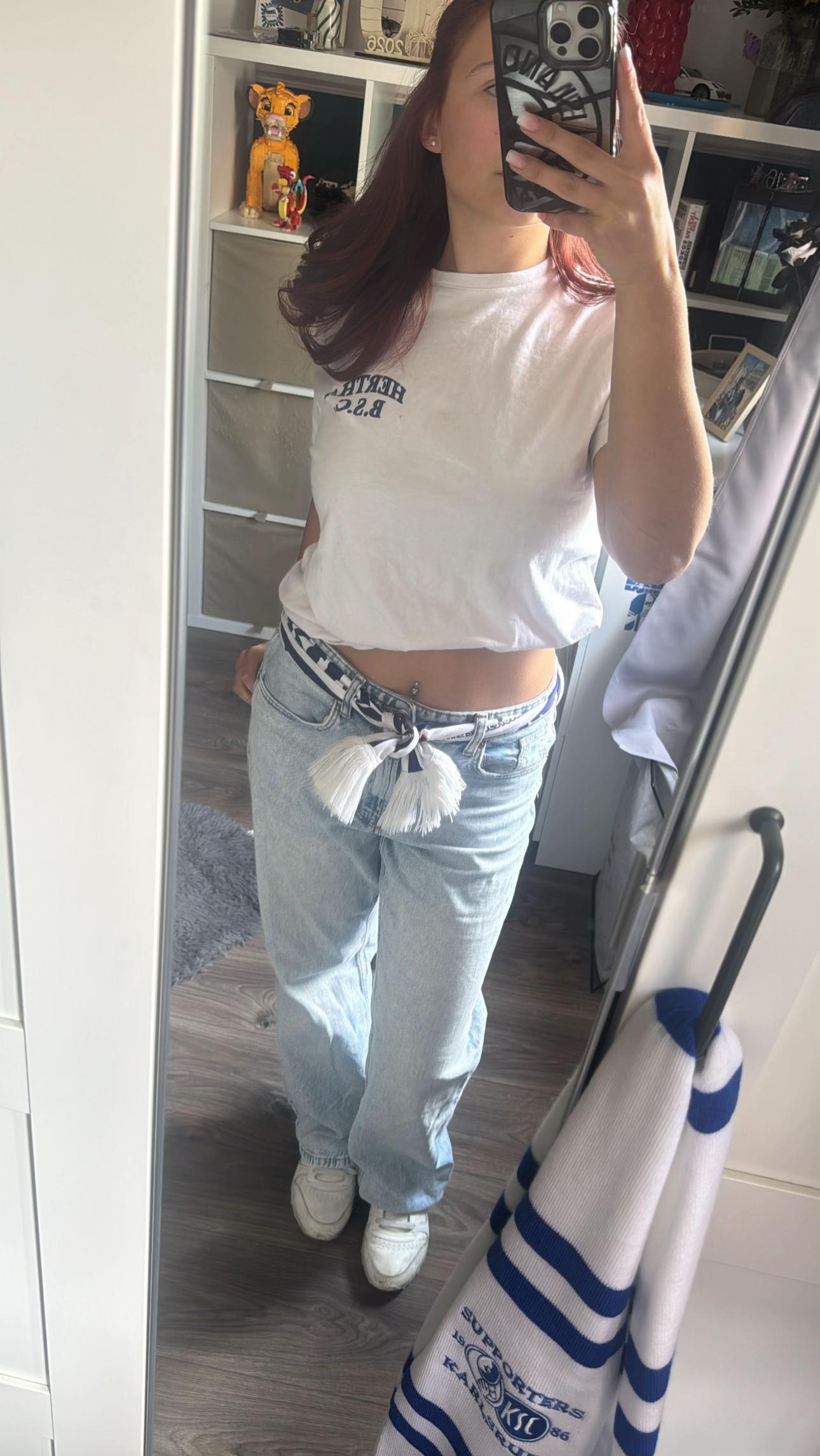 @Lara
