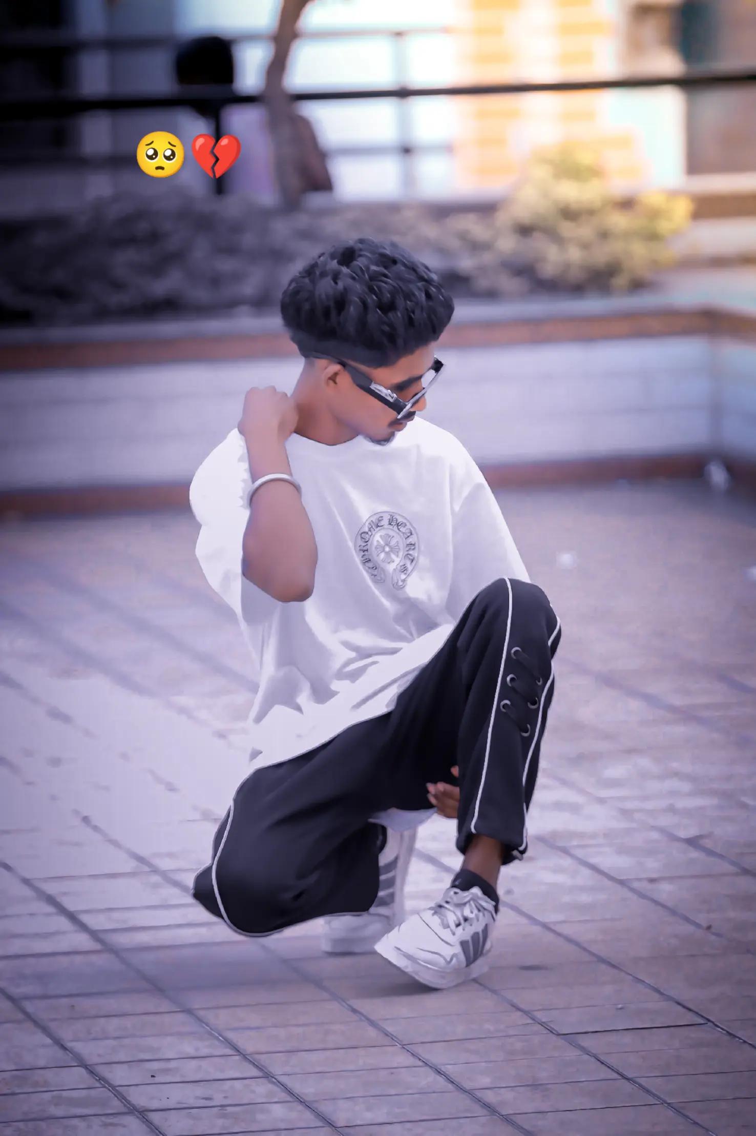 @★_mitHlēsH_★»Rishi_★††»