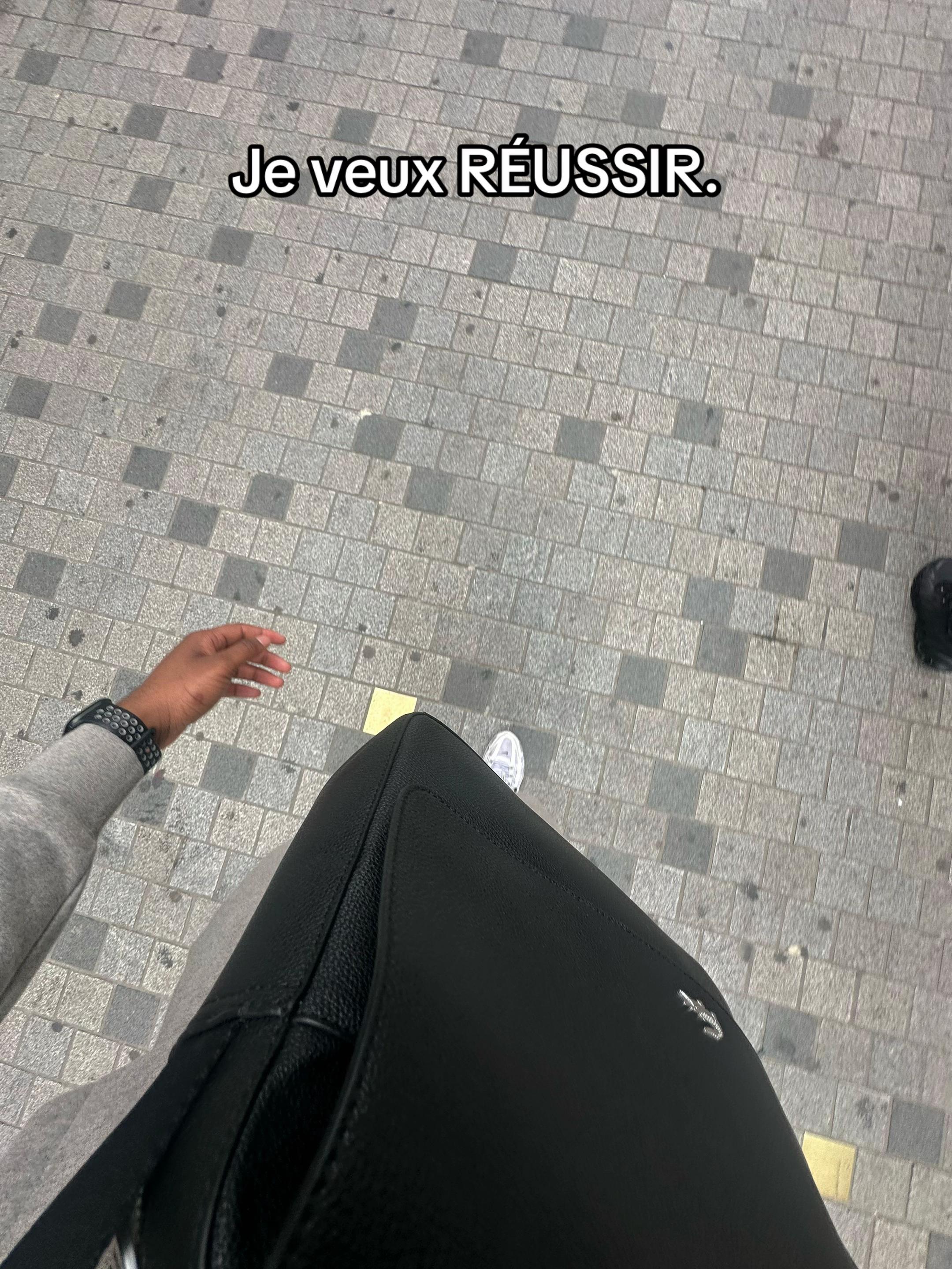 @JERLOH 🌟