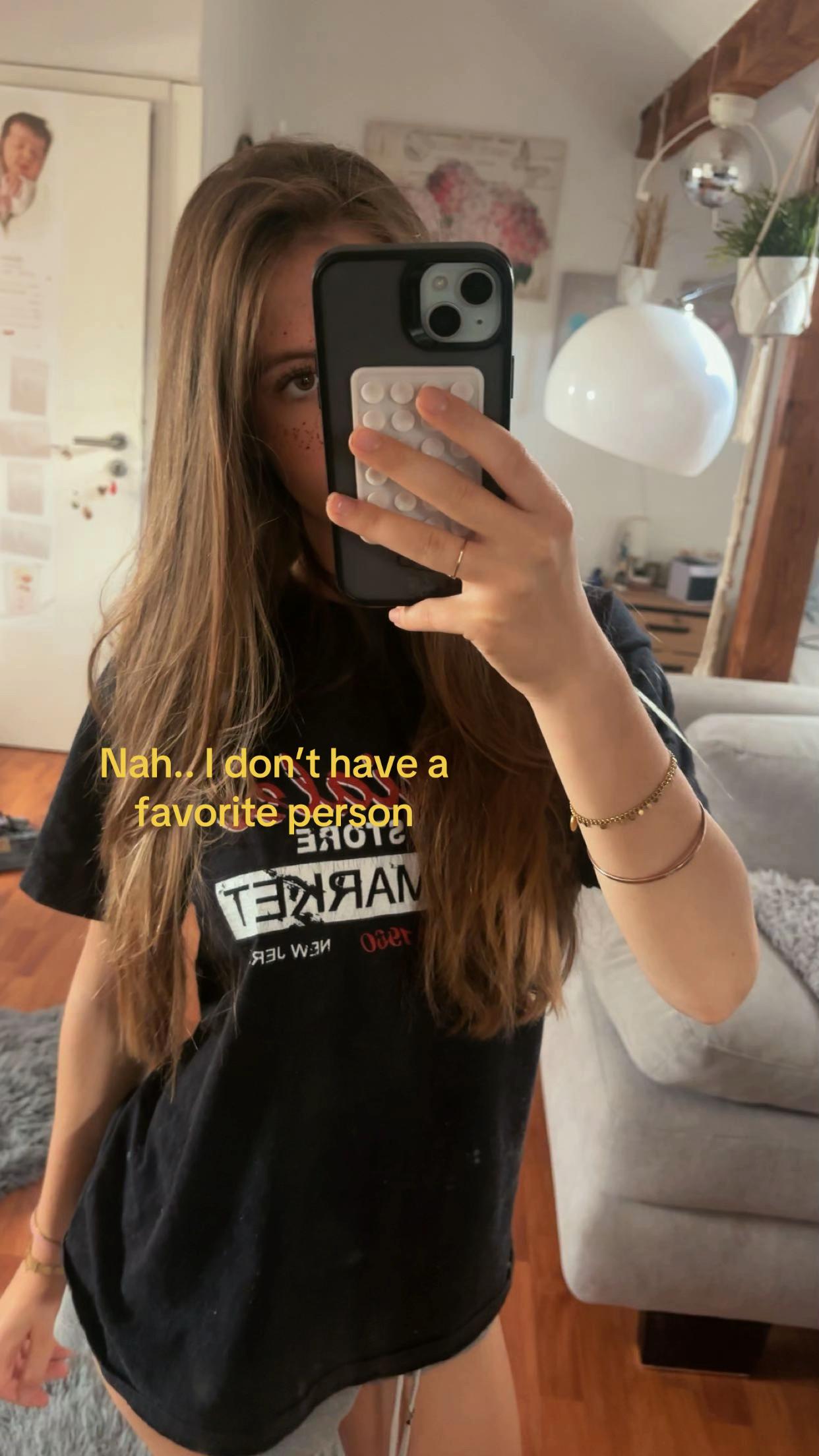 @Am&eacute;lie
