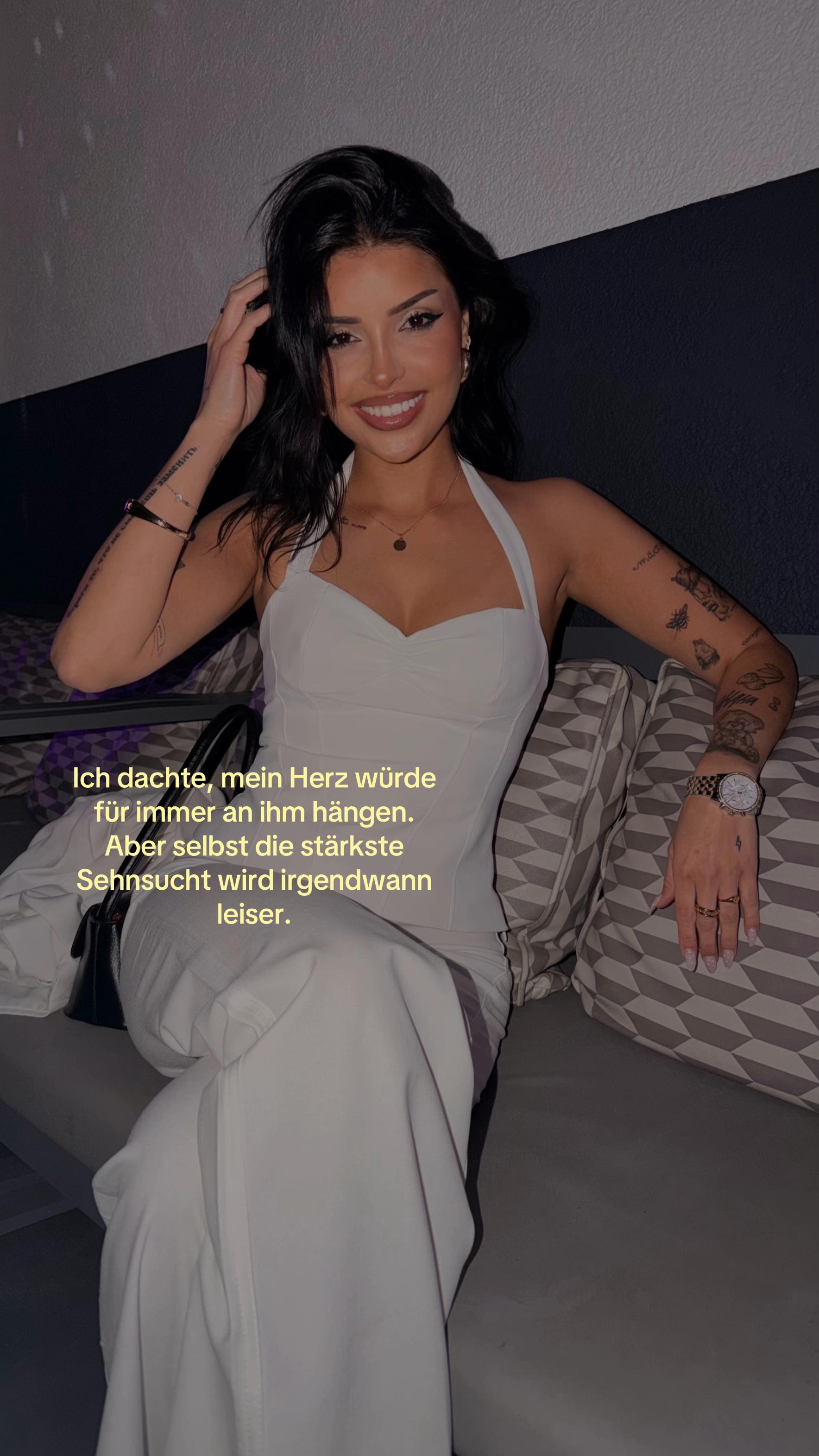 @𝐥𝐚𝐮𝐫𝐚