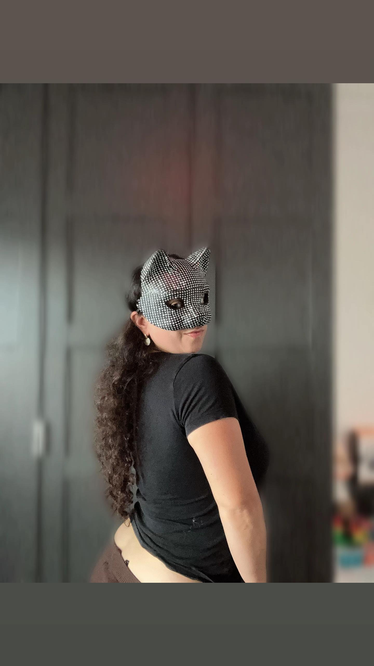 @aveliamoon