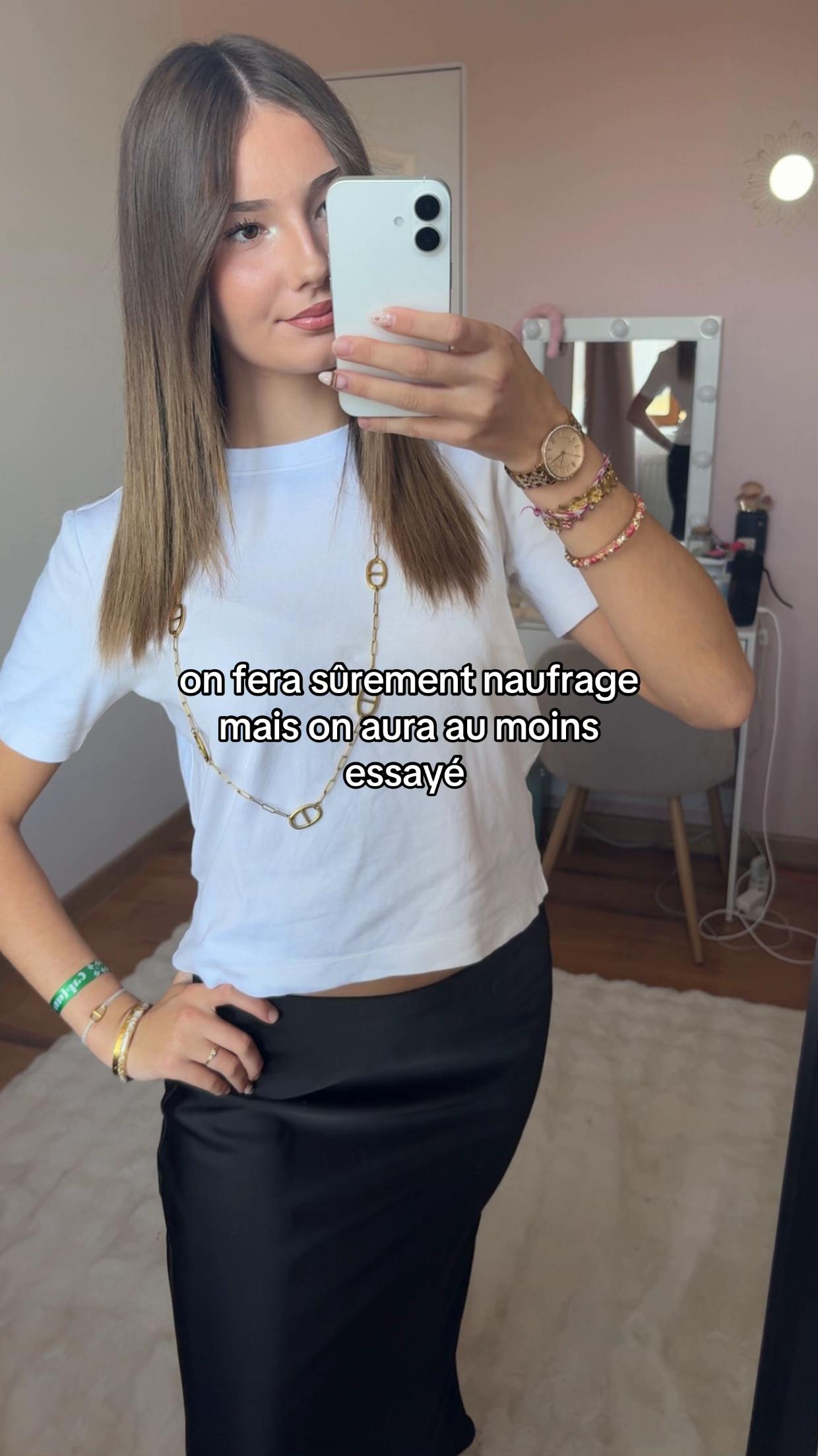 @𝓛𝓸𝓵𝓪 ꨄ
