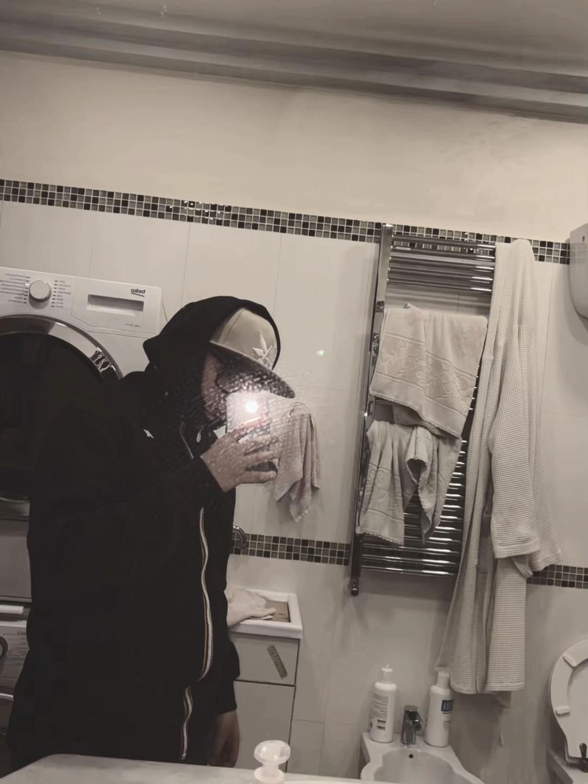 @𝒟.ℳ