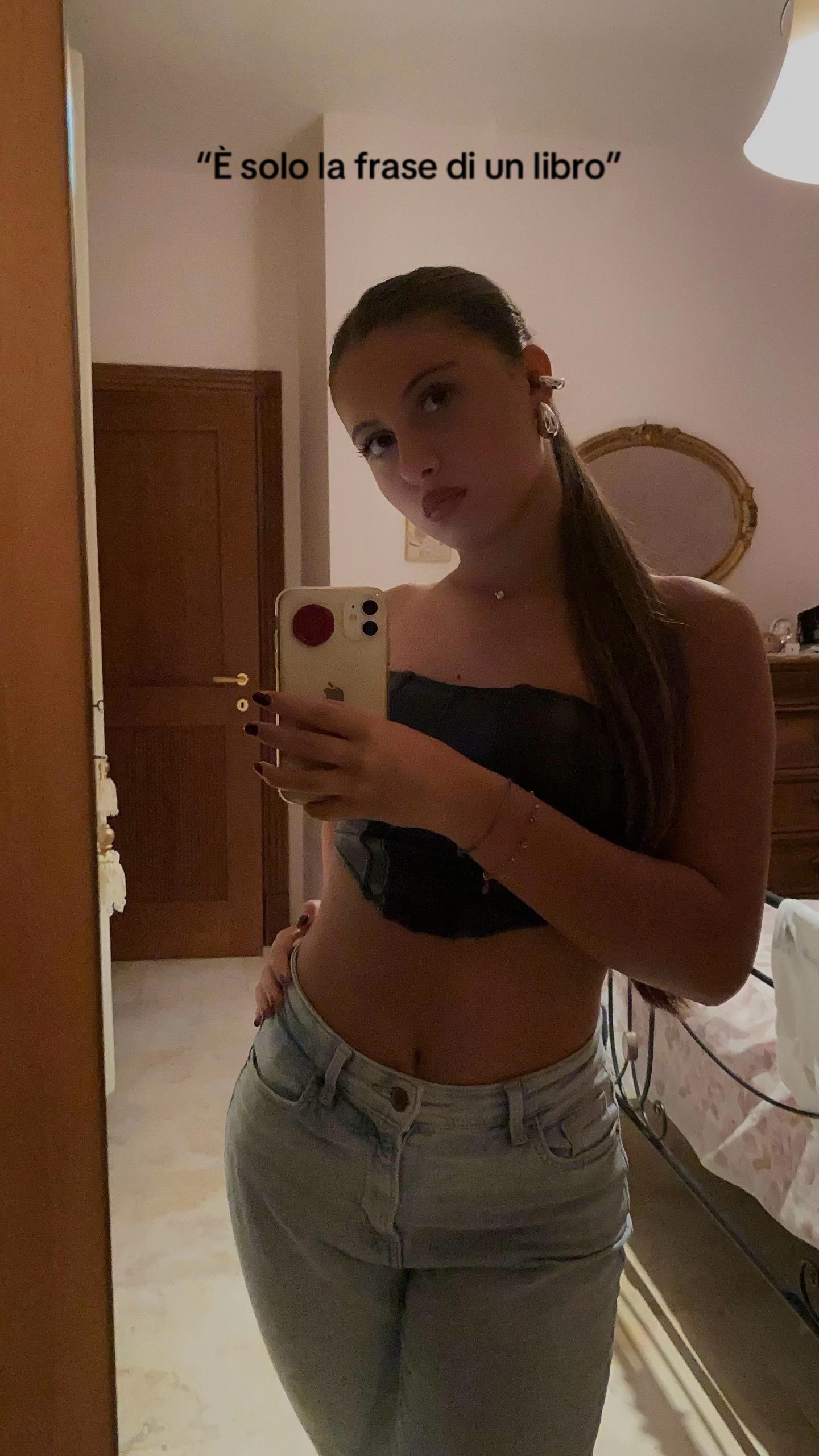 @𝟸𝟸