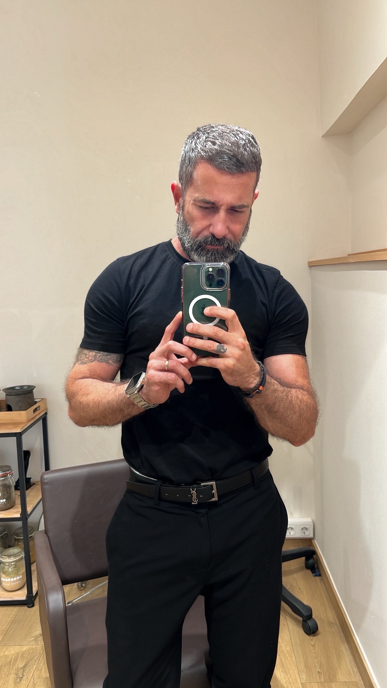 @Ique.s