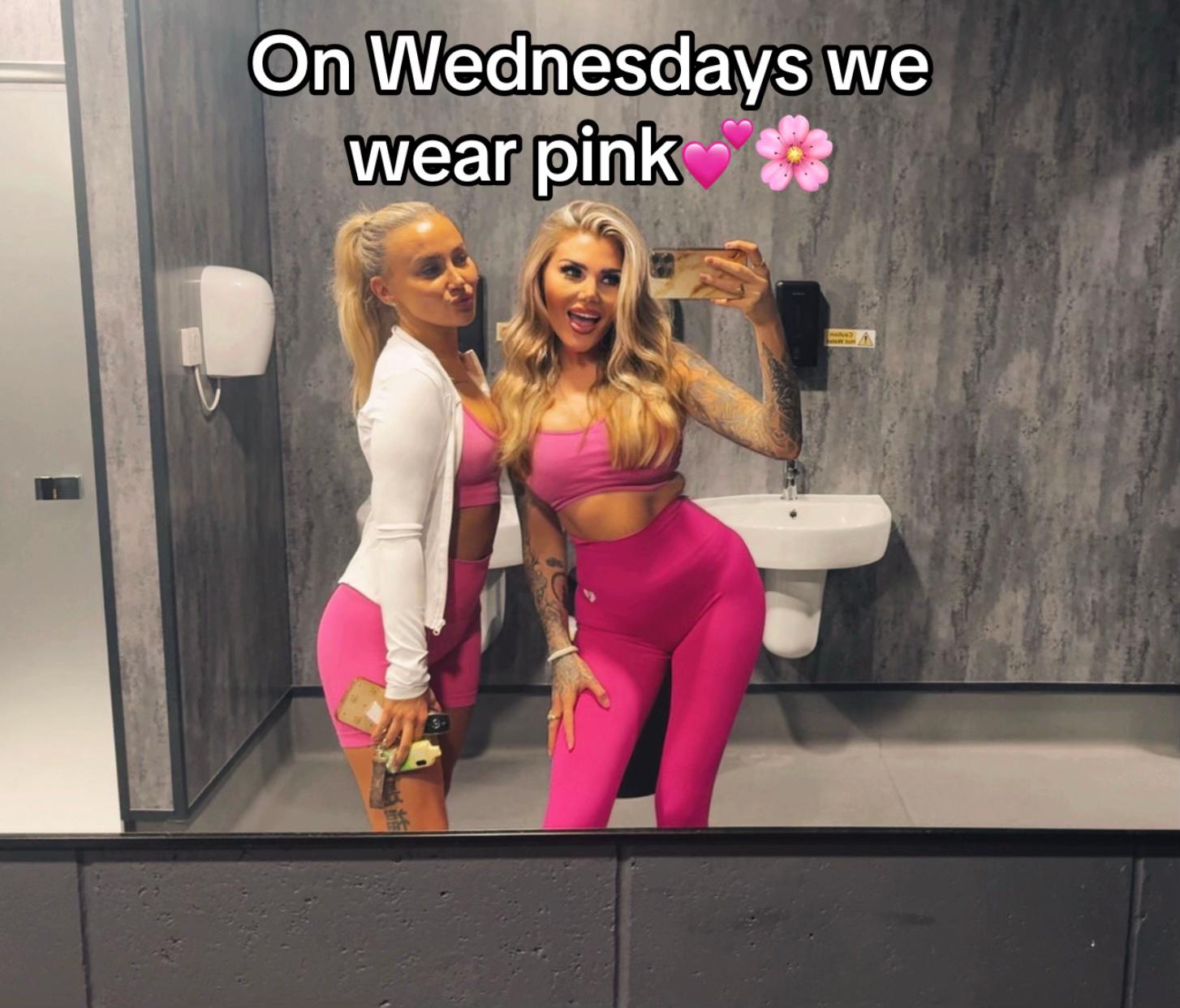 @Nicoletamikox
