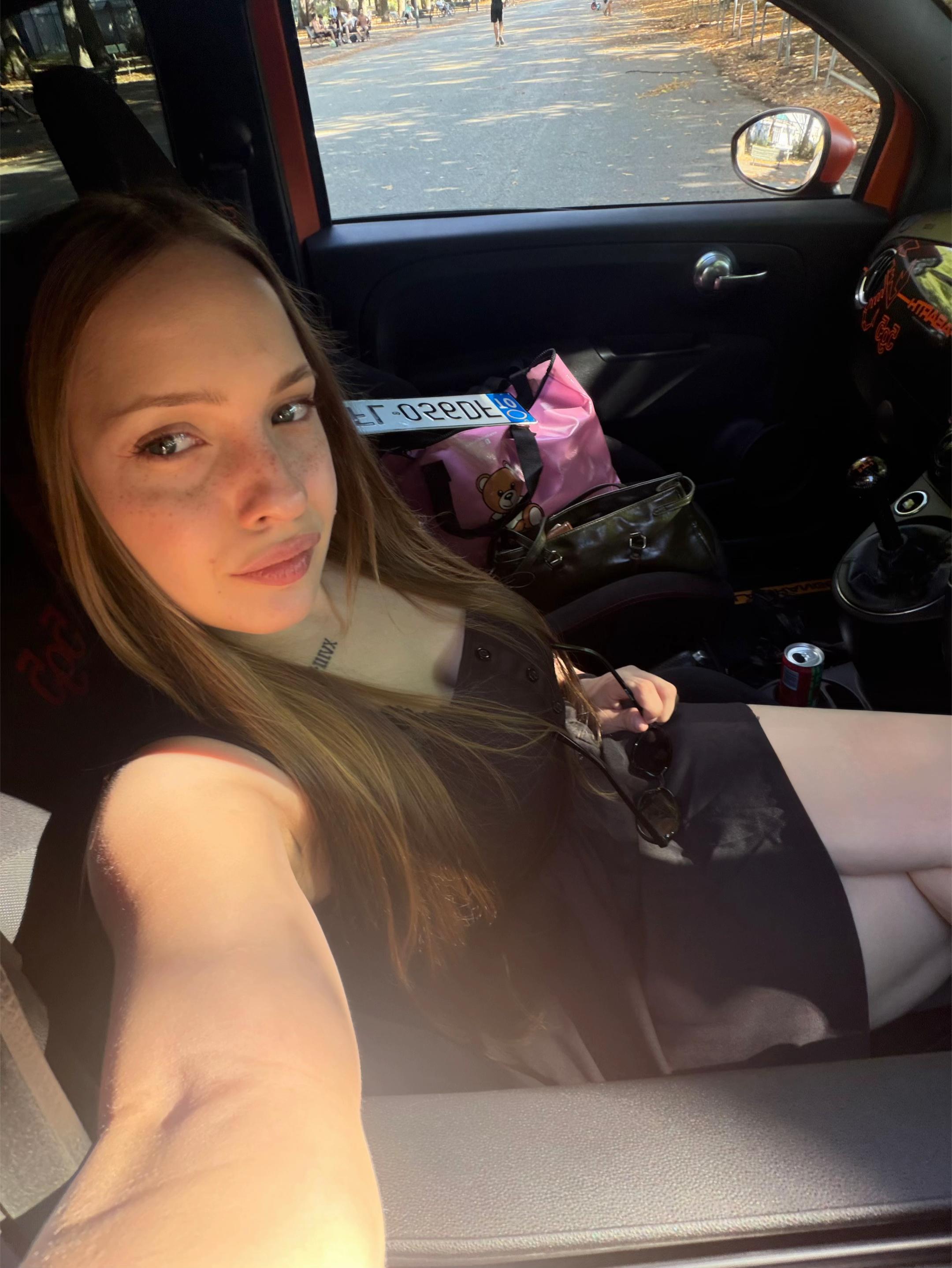 @𝑽𝑨𝑳𝑬🧡