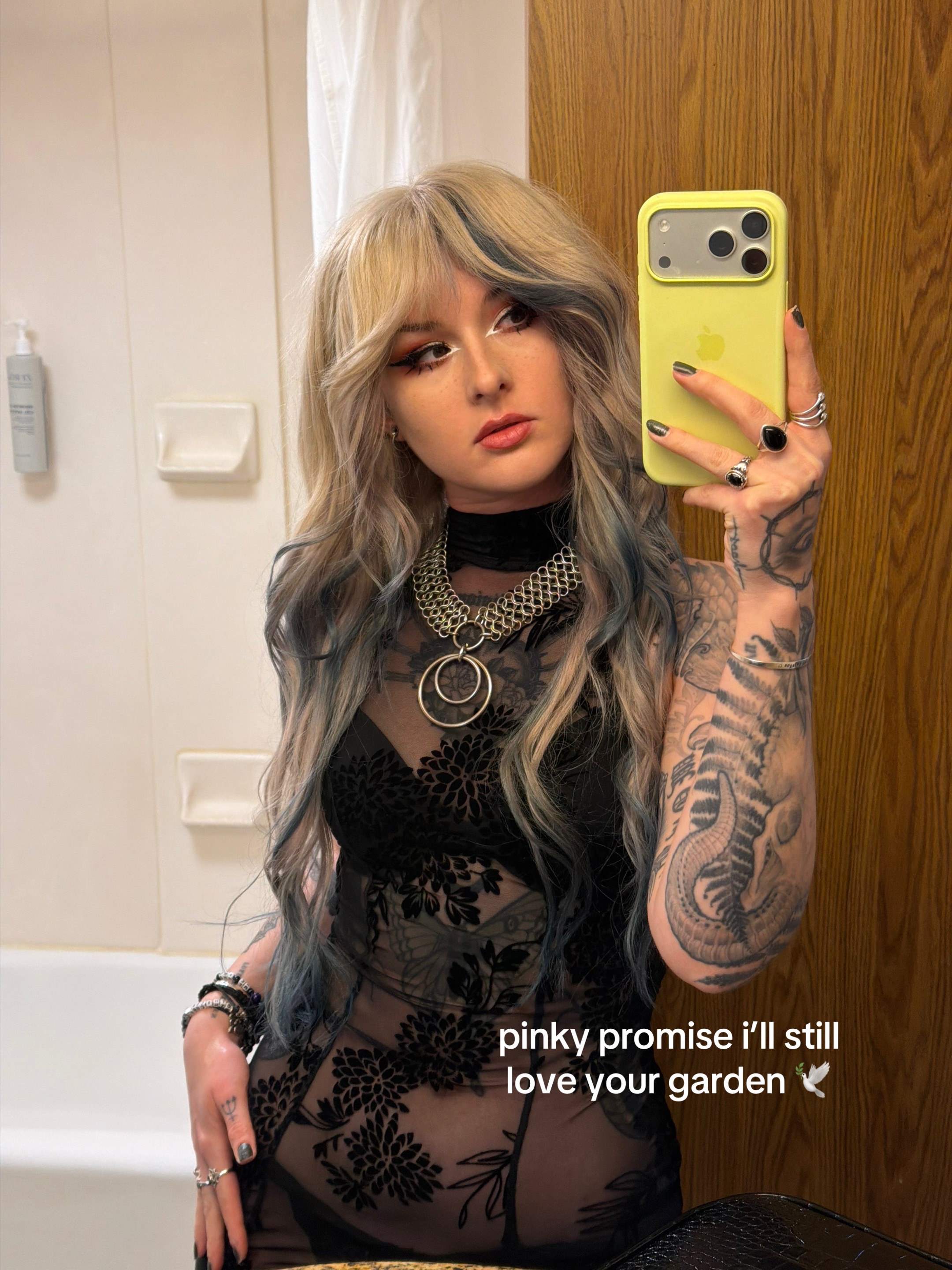 @MOTHICA