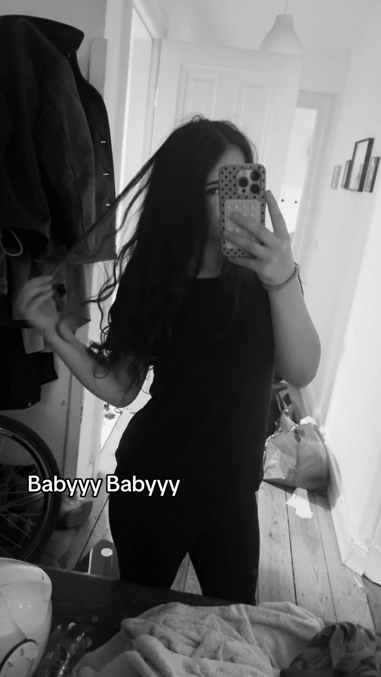 @𝐿𝑎𝑢𝑟𝑎 𝐵𝑒𝑙𝑙𝑖