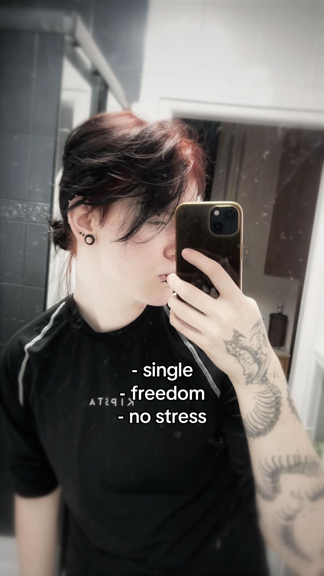@iris ★ | ig: creep.ccrow