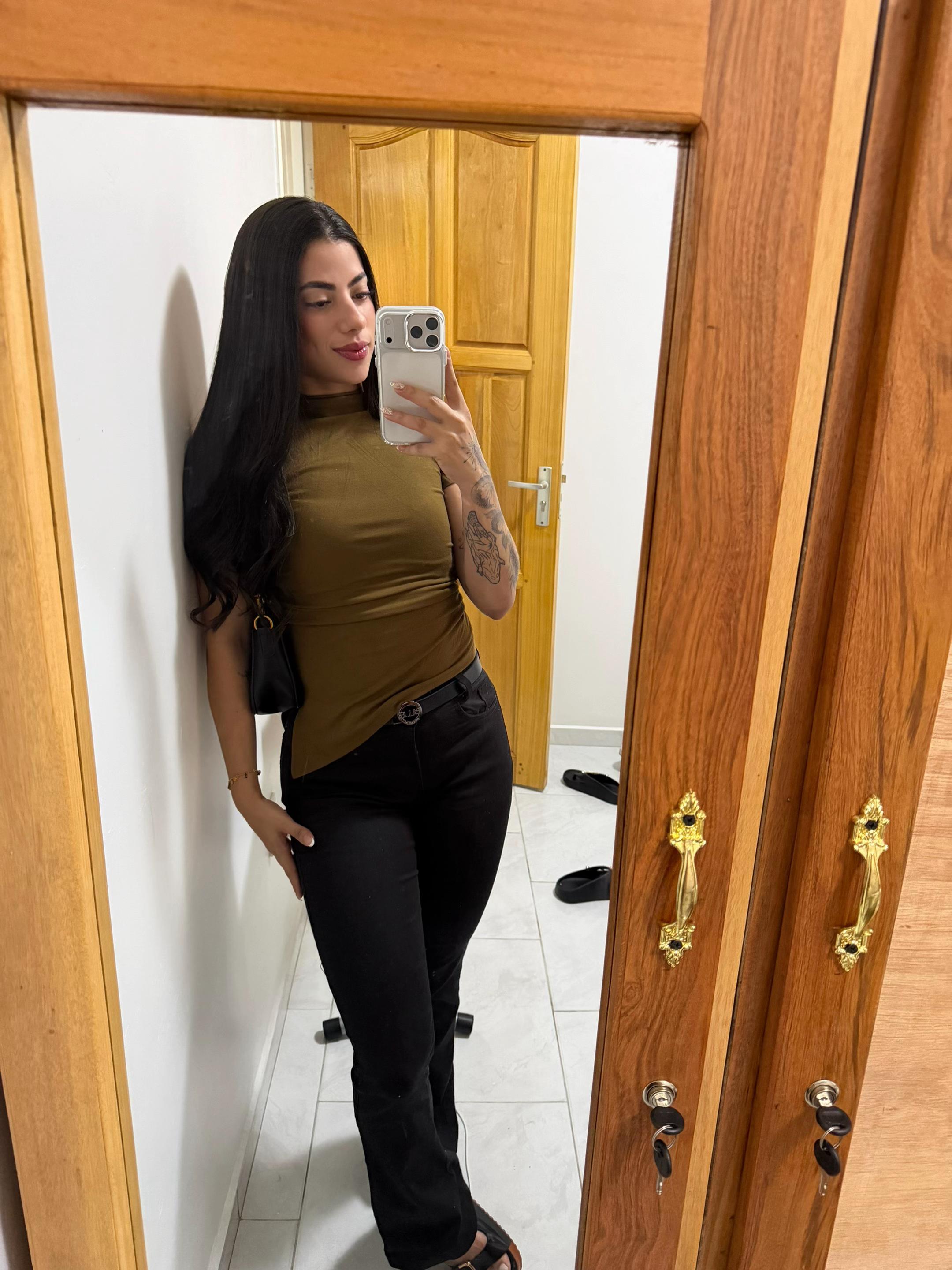 @julymaia_