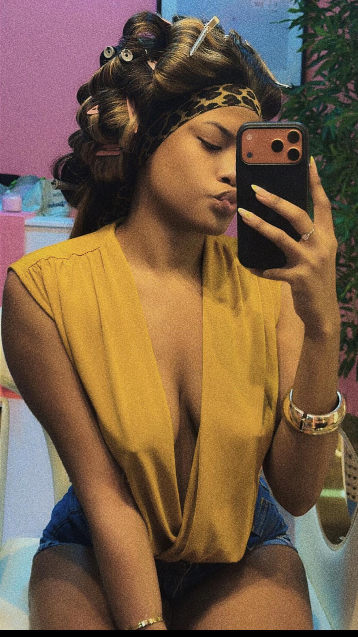 @Your Meri💋
