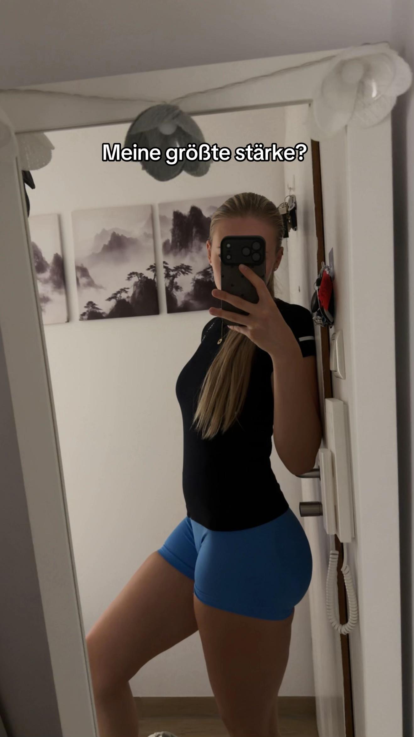 @Lia