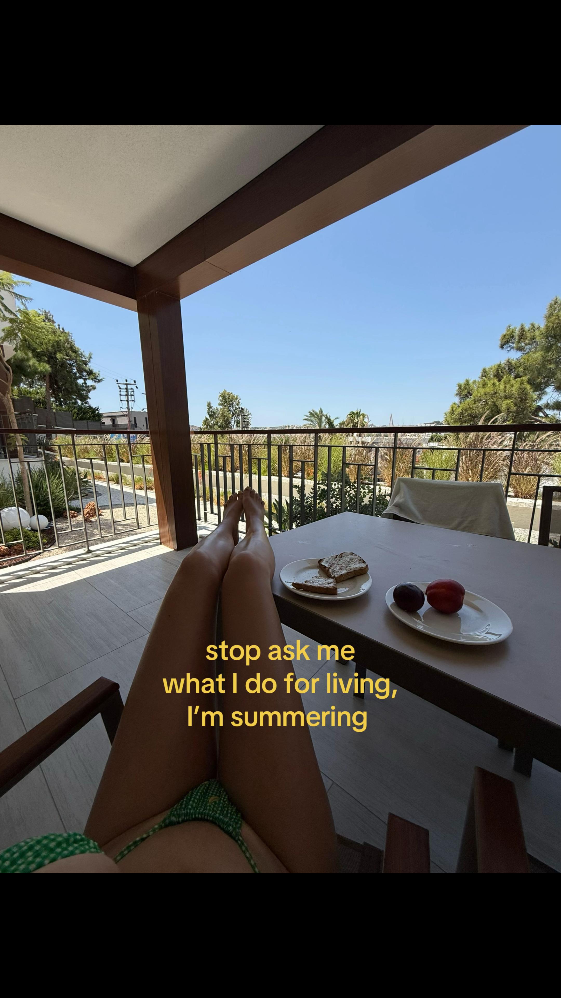 @ℱ