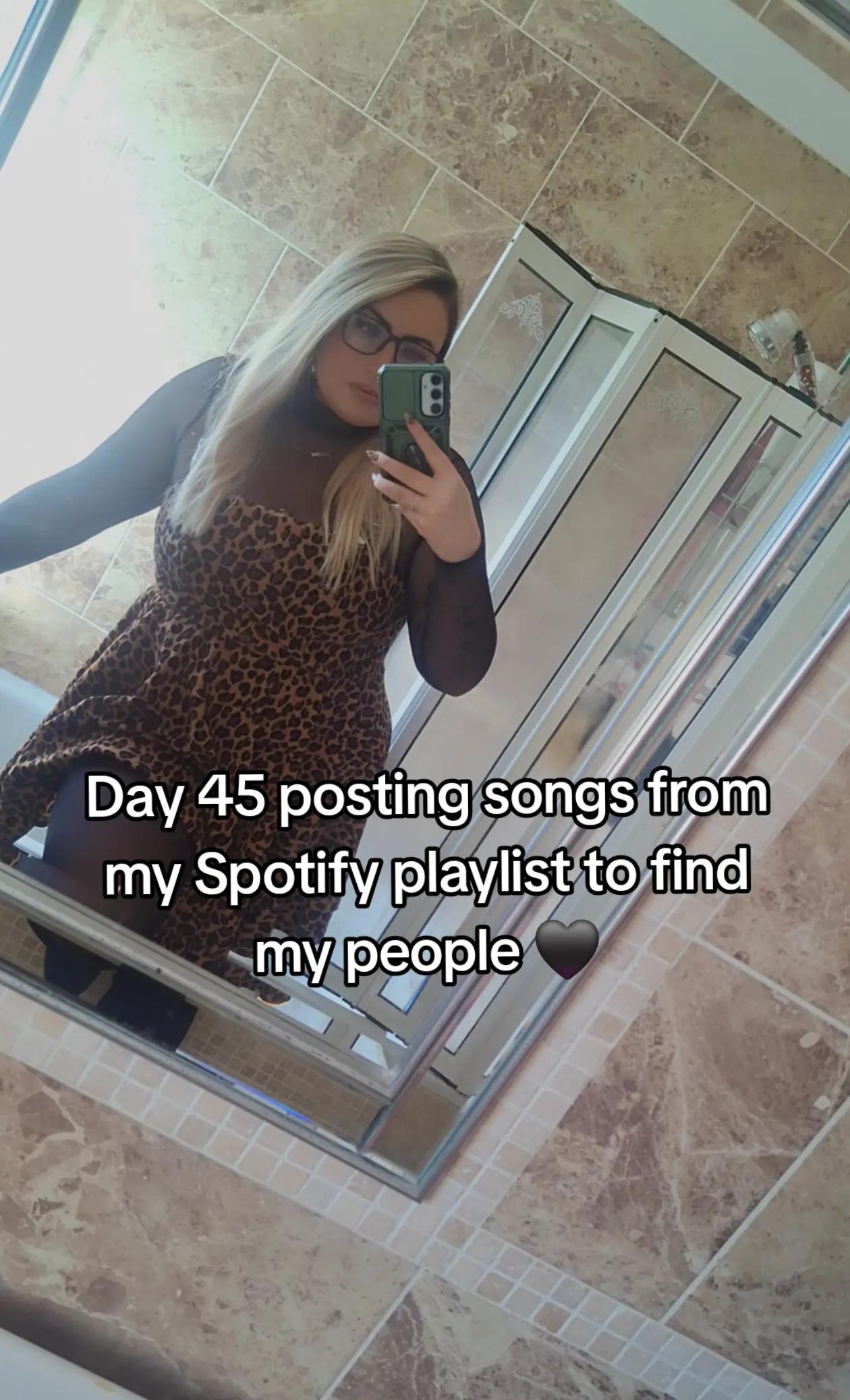 @🎙🦊𝕯𝖊𝖊🦊🎙