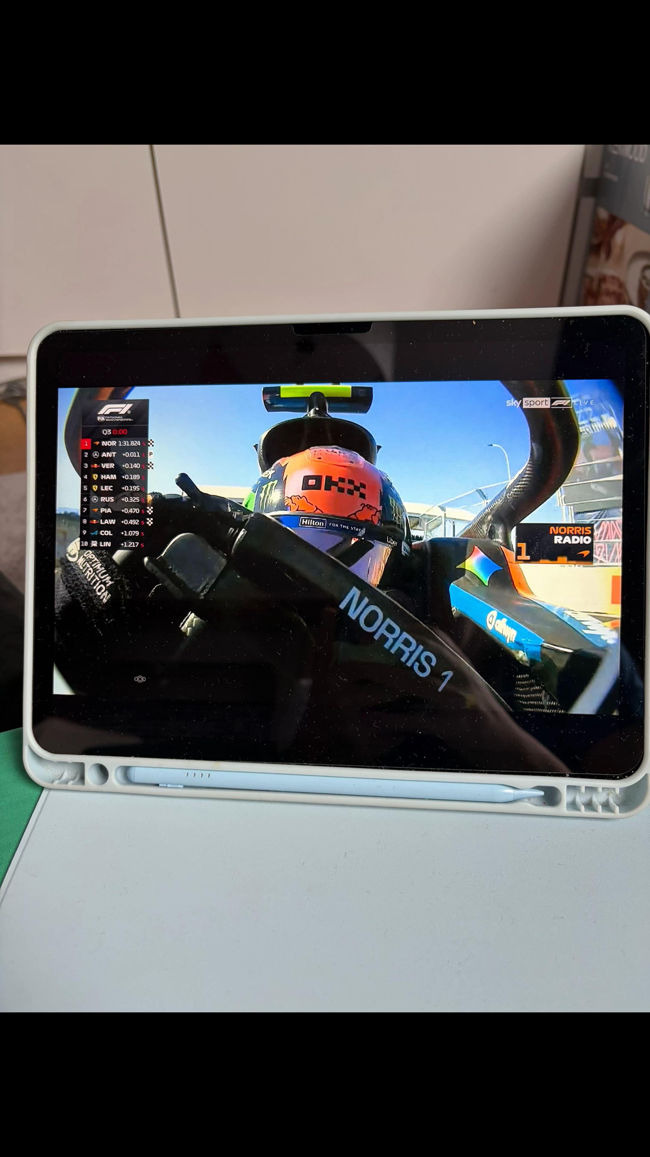 @sarah 🐝🏎️