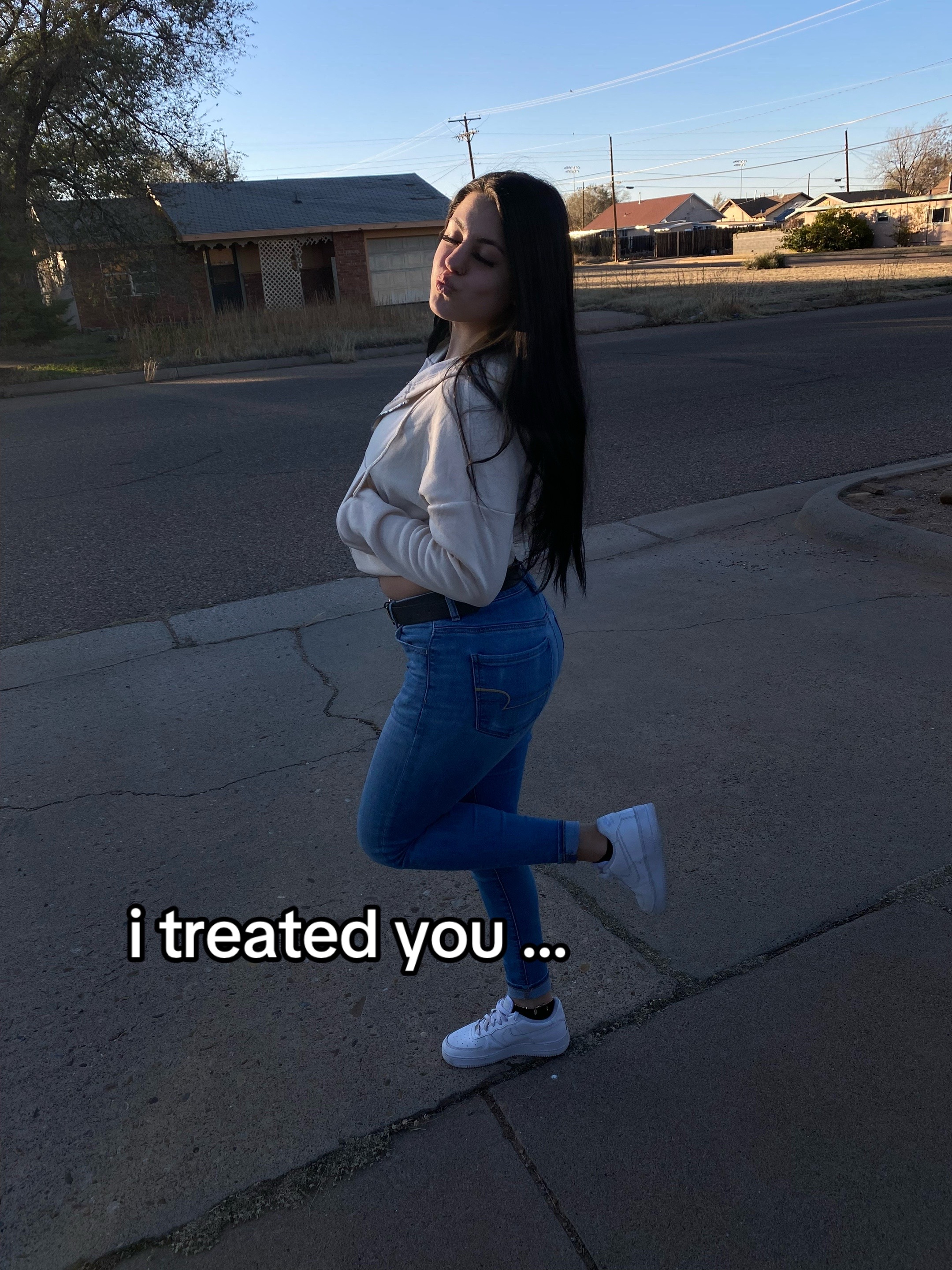 @hallie