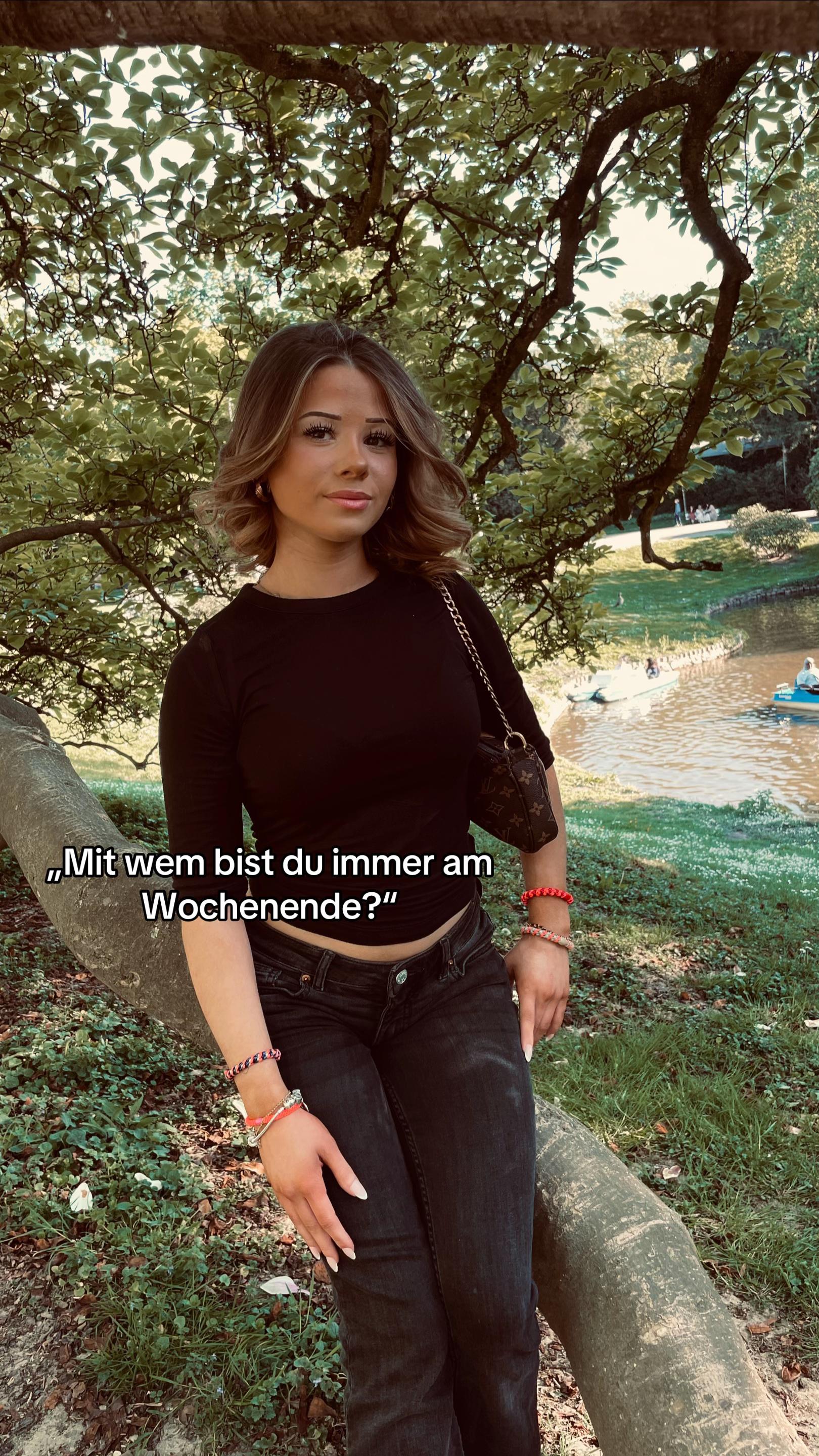 @𝓛𝓮𝓸𝓷𝓲𝓮
