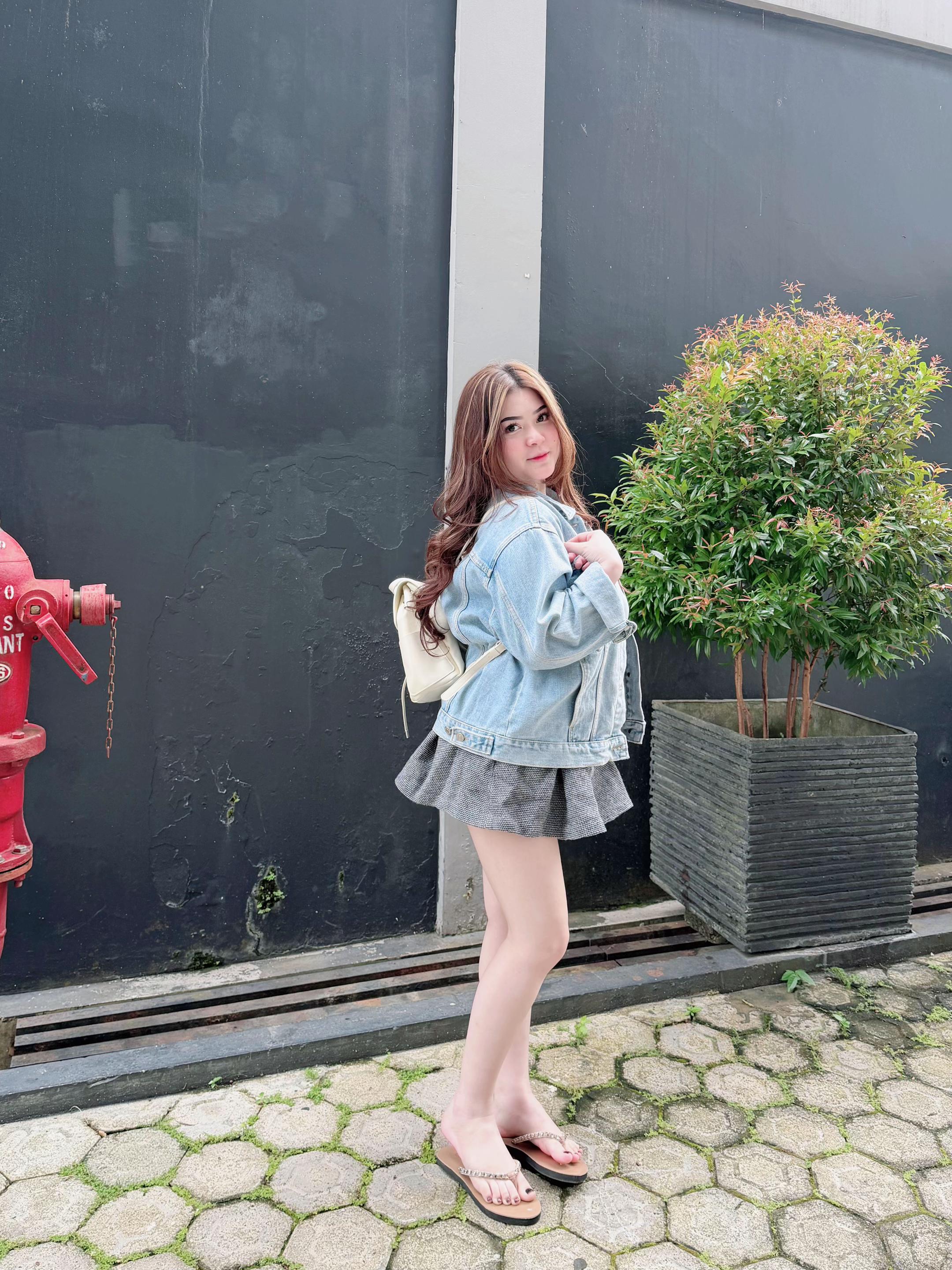 @Rieneskedua