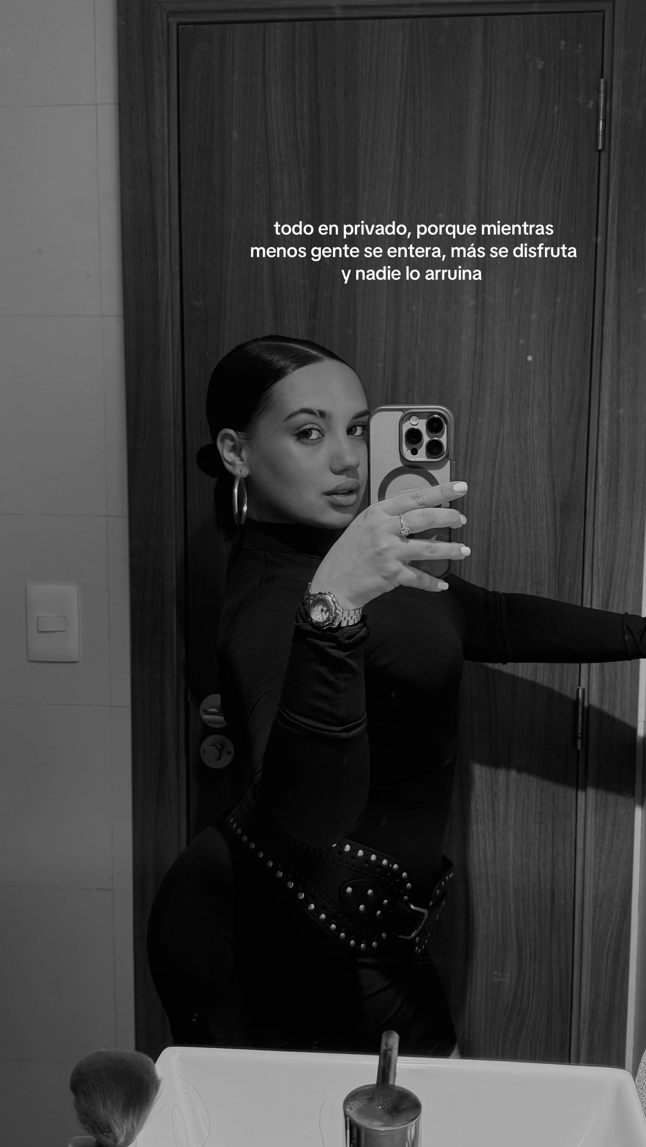@Camila 🖤
