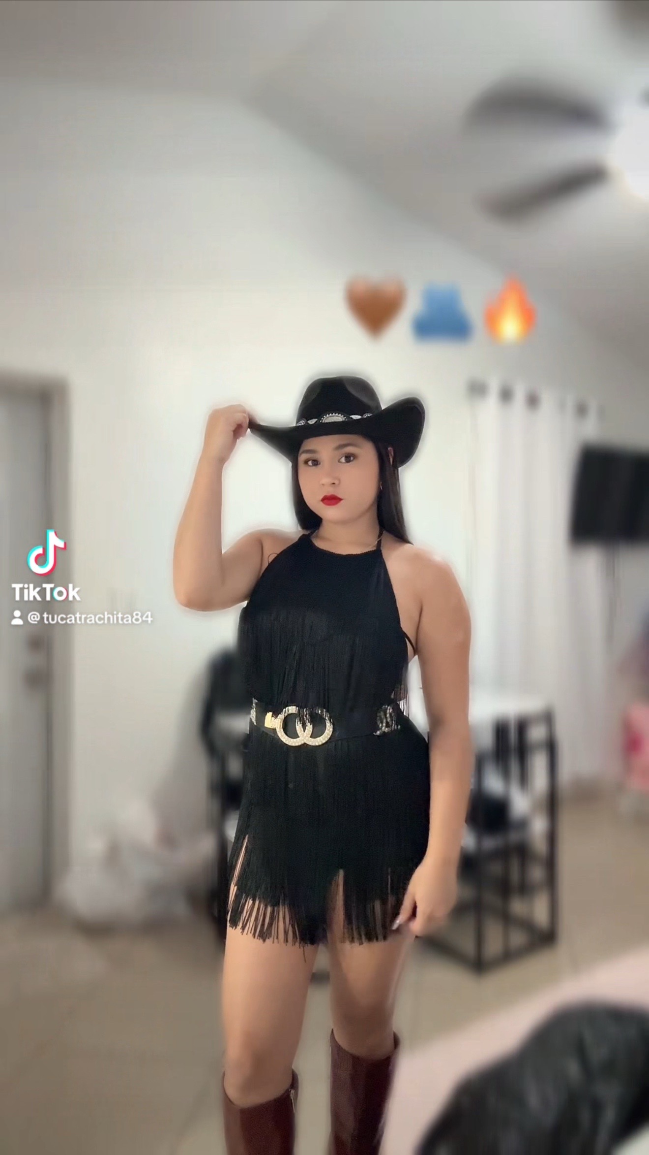 @cruzgisell