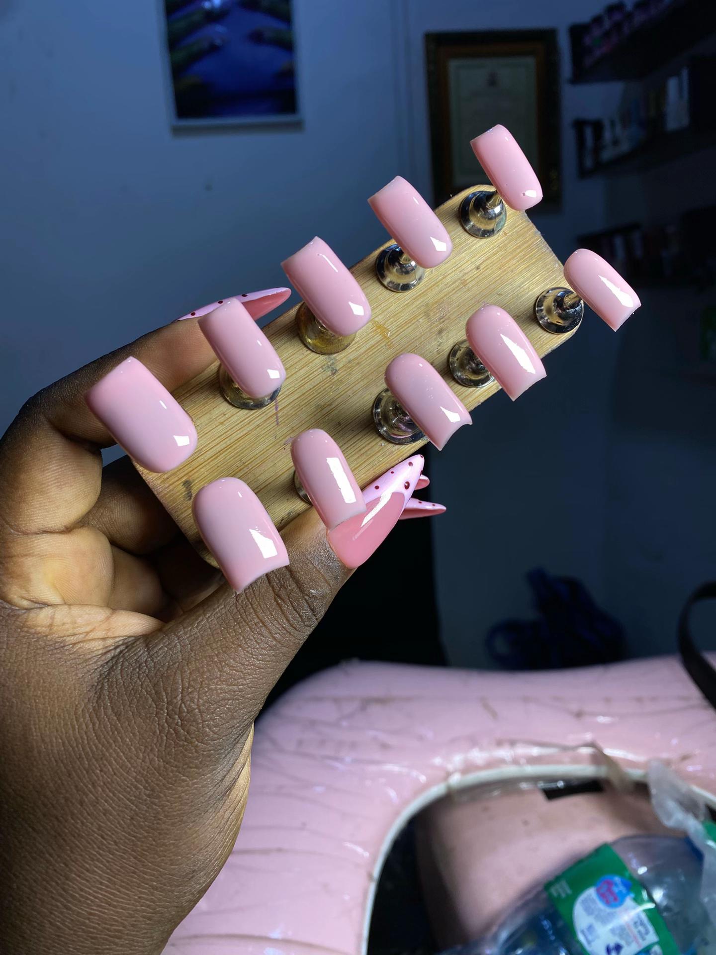 @NAILS /LASH TECH IN ENUGU