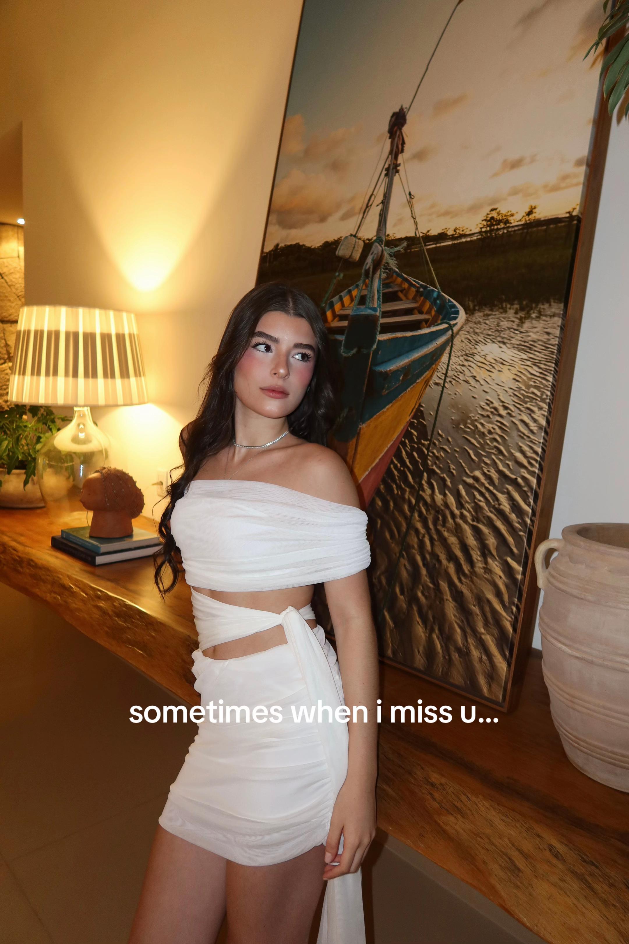 @:) laura