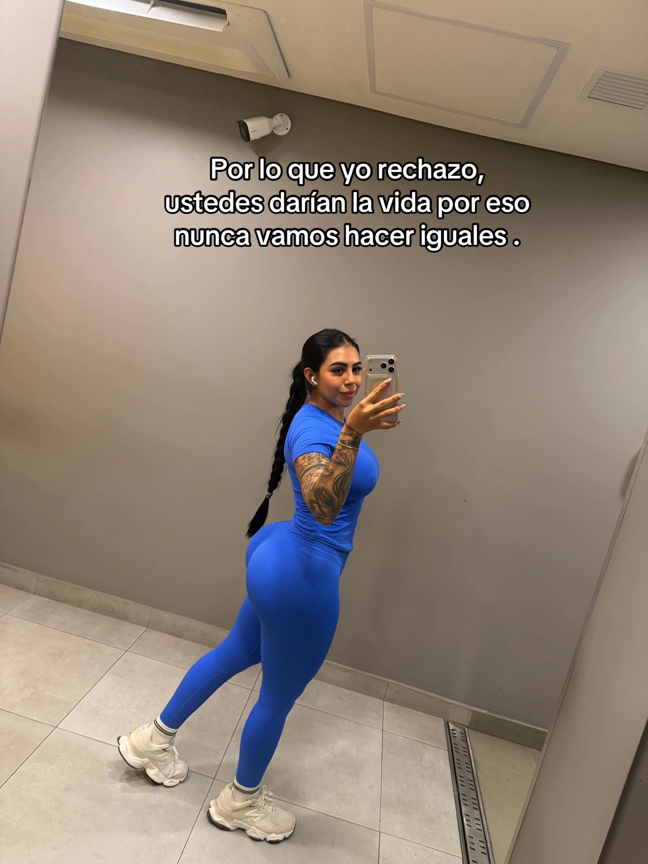 @LAPELINEGRAᴰᴹ🦍