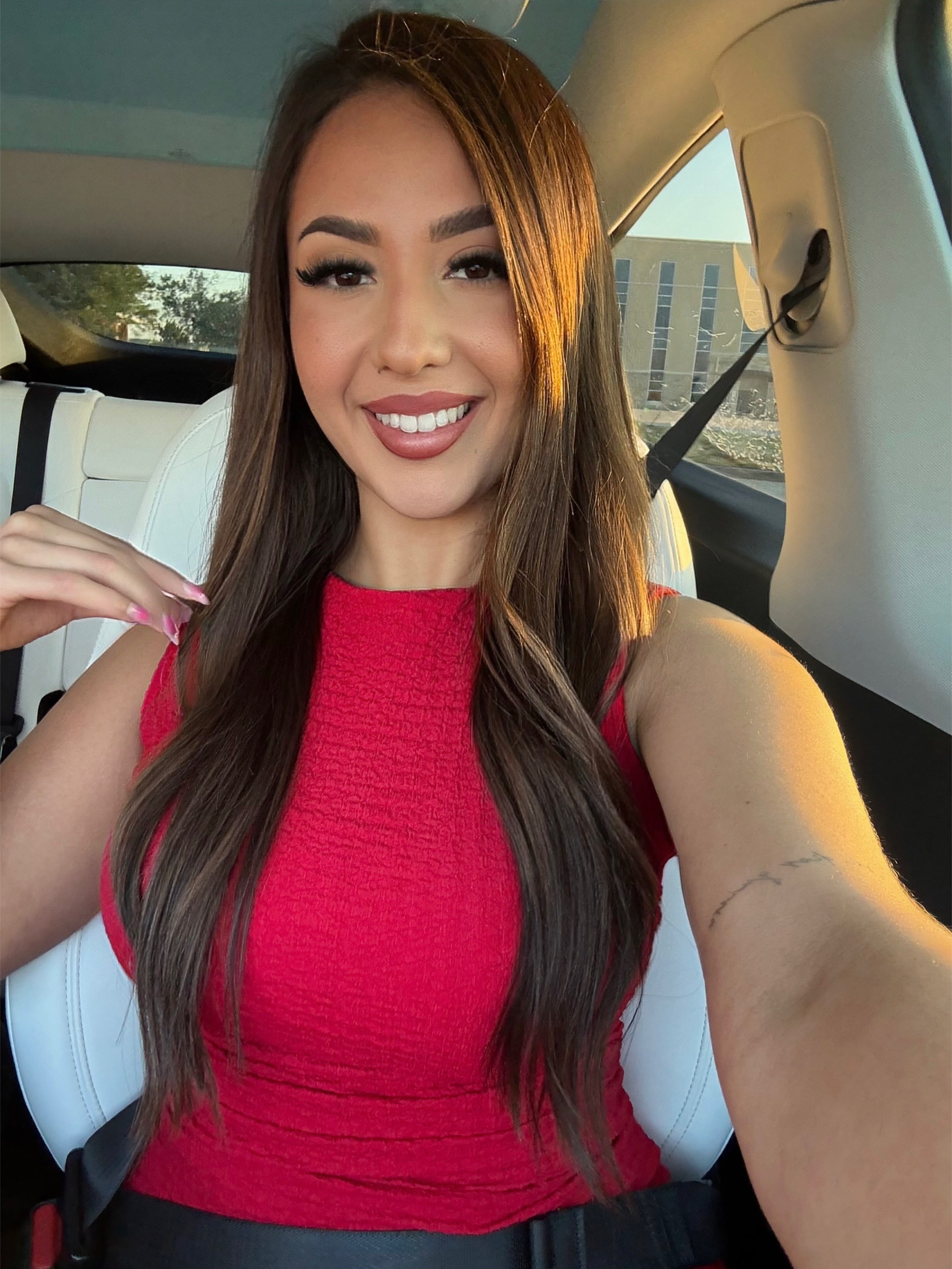 @Selena Flores