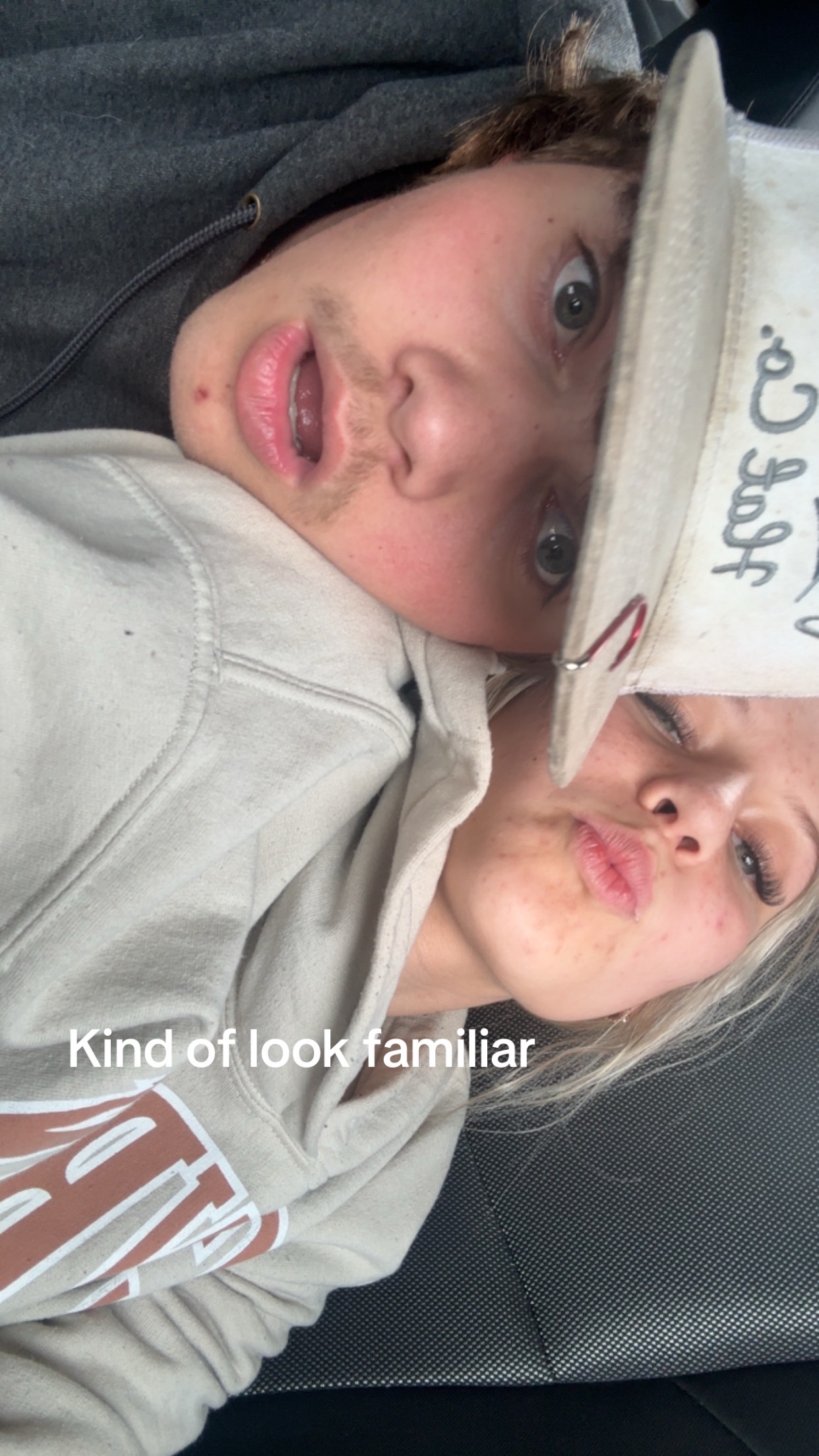 @Chloee