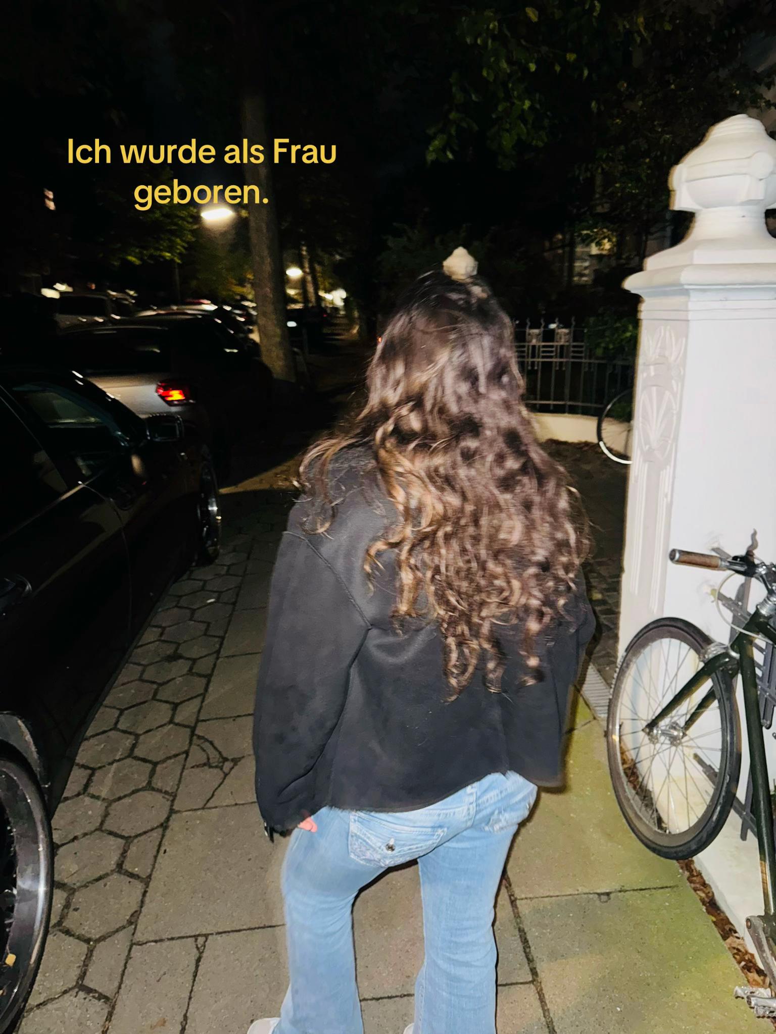 @𝐿𝑎𝑢𝑟𝑎 𝐵𝑒𝑙𝑙𝑖