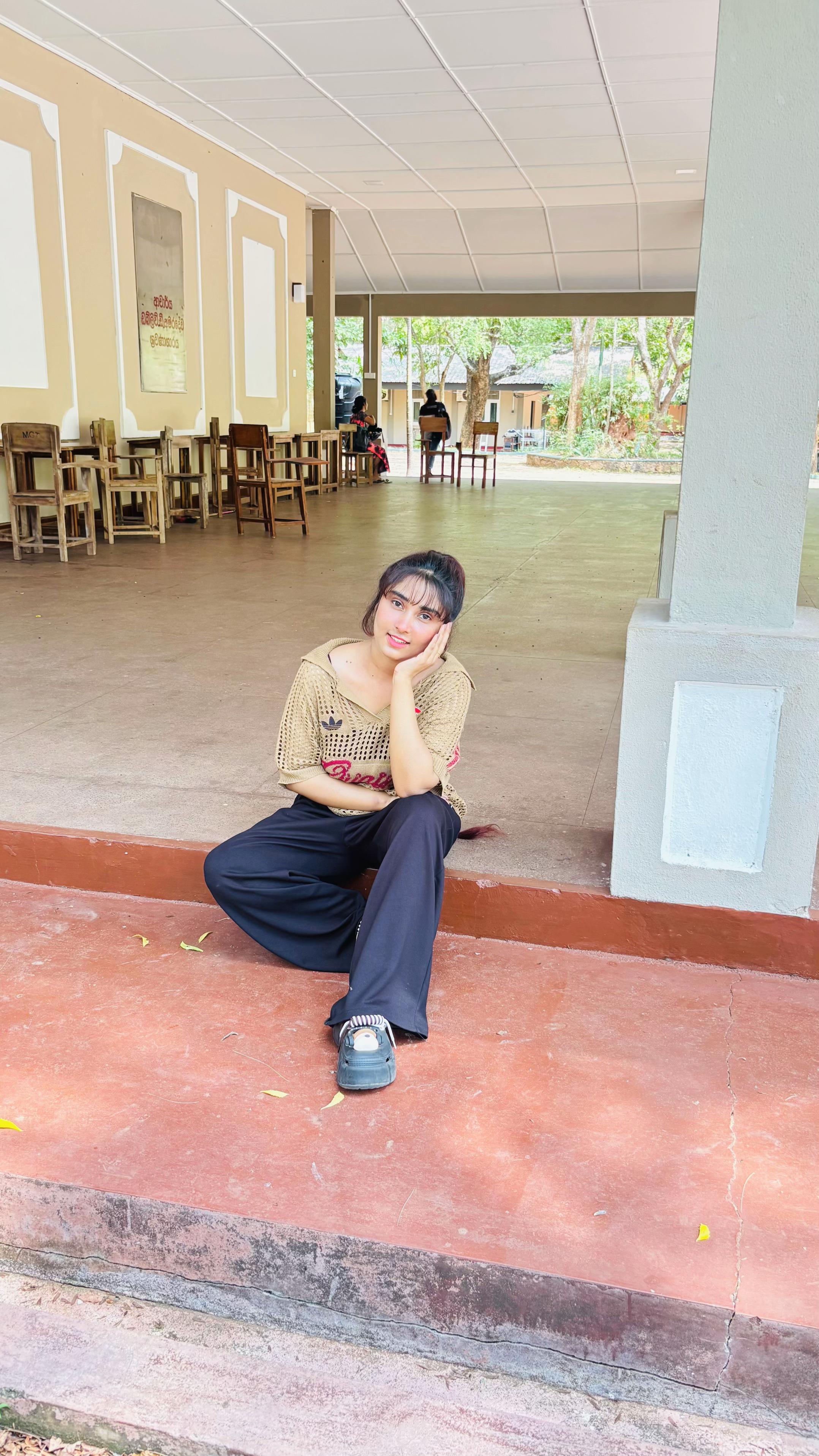 @Ashi Beauty