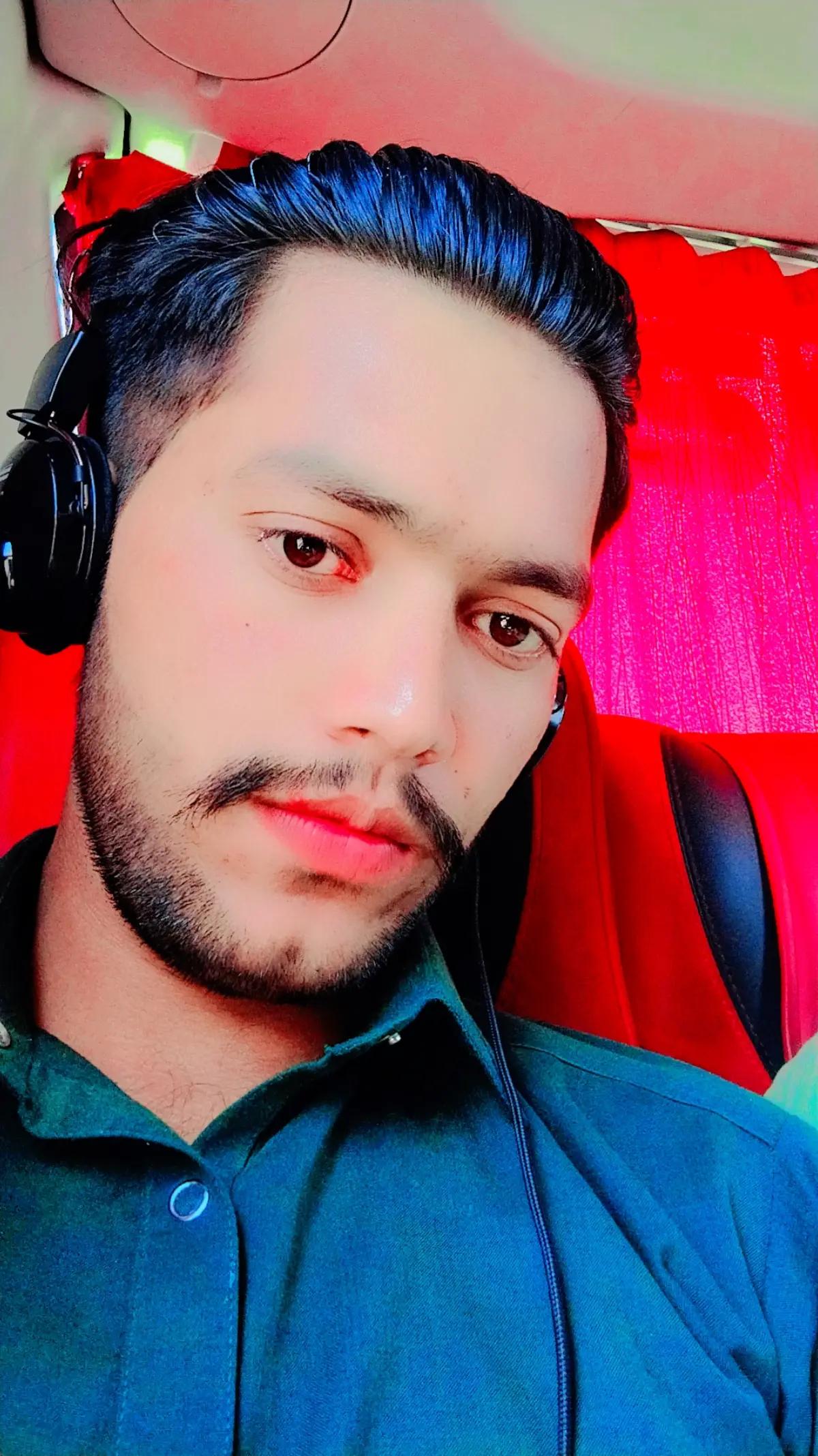 @Mujhaid 💞💞💞💙💙💙