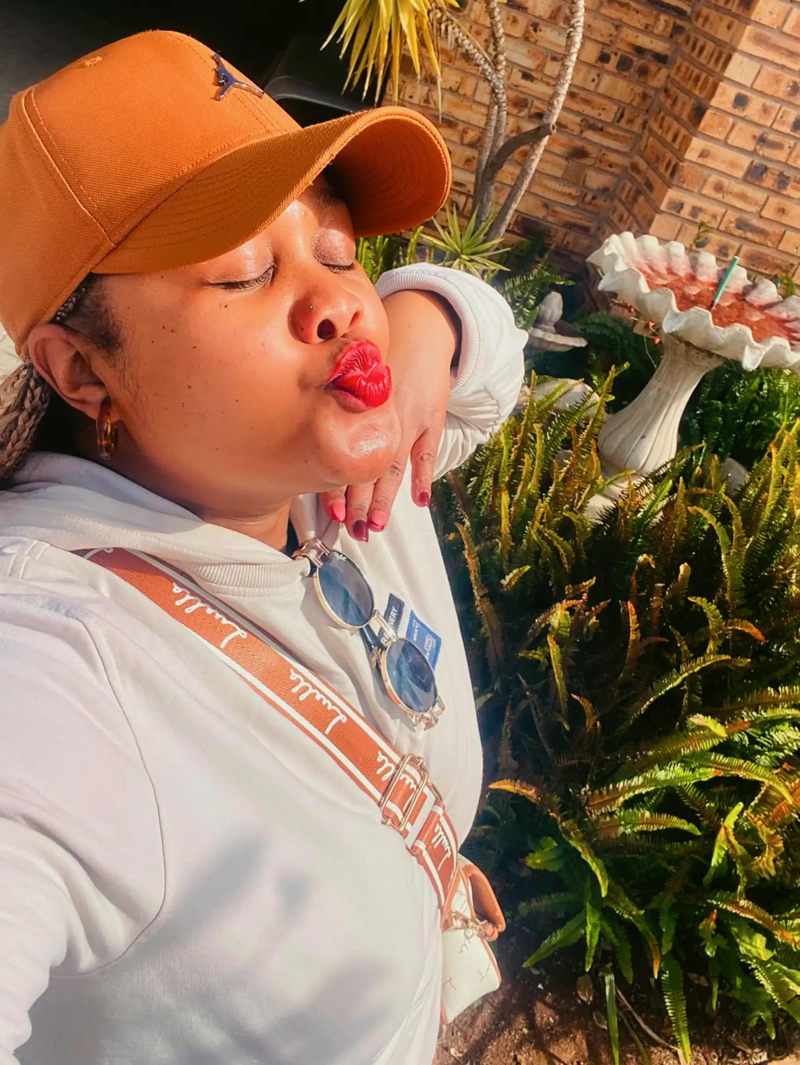 @Amour_Thato