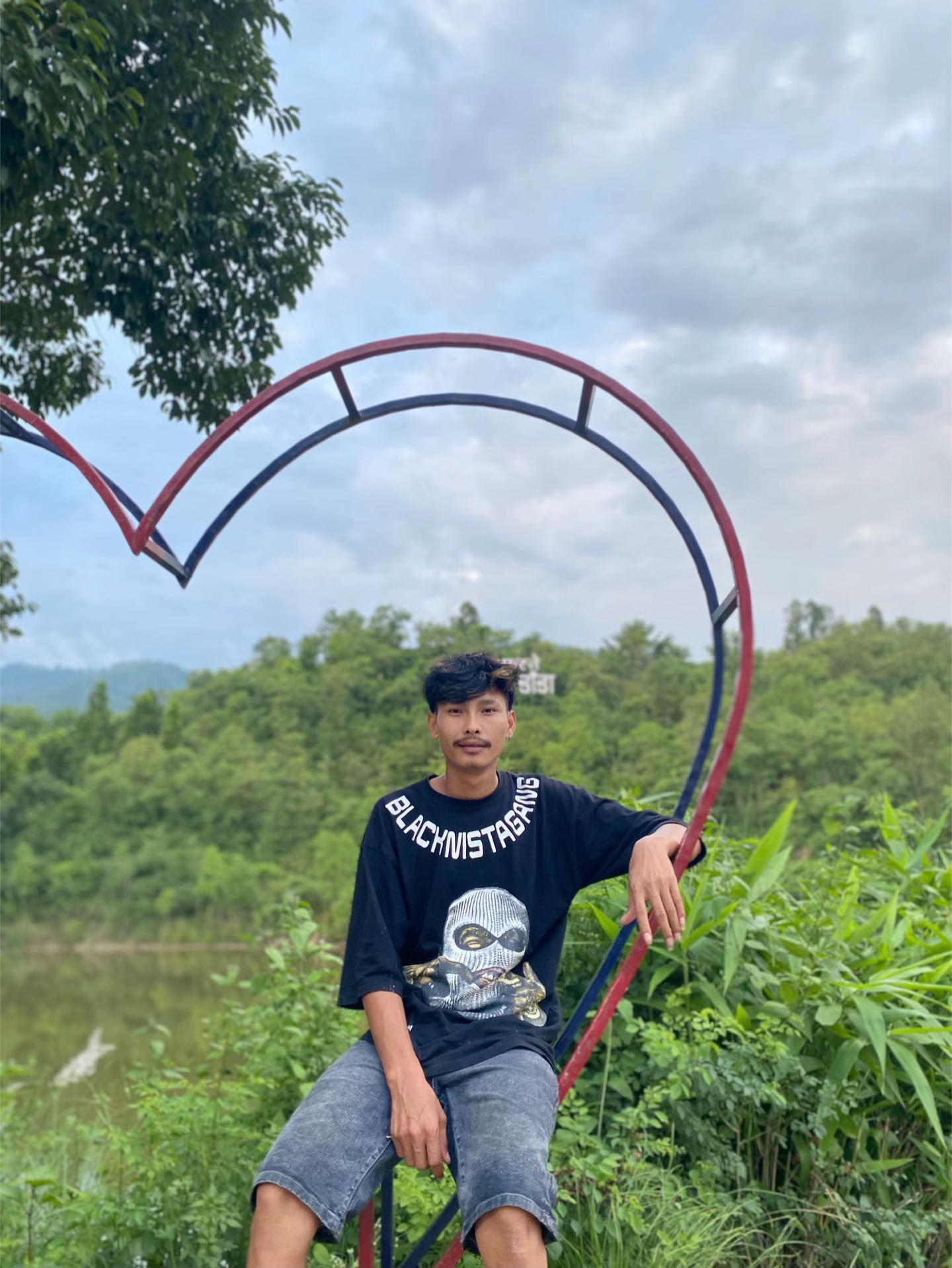 @HONEYY ‼️❔🕊️