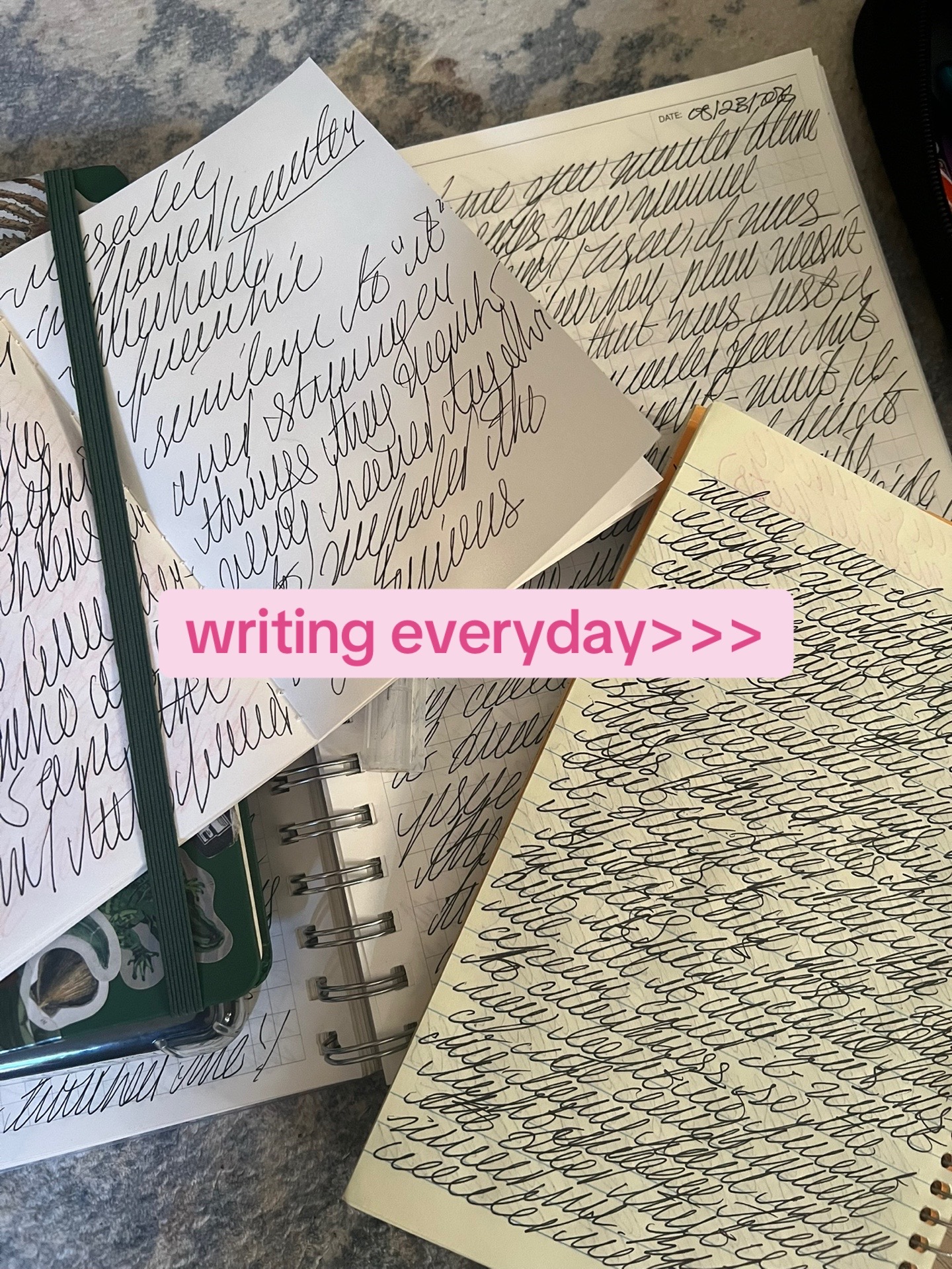 @Dylan | Writer | CC 📚🦋
