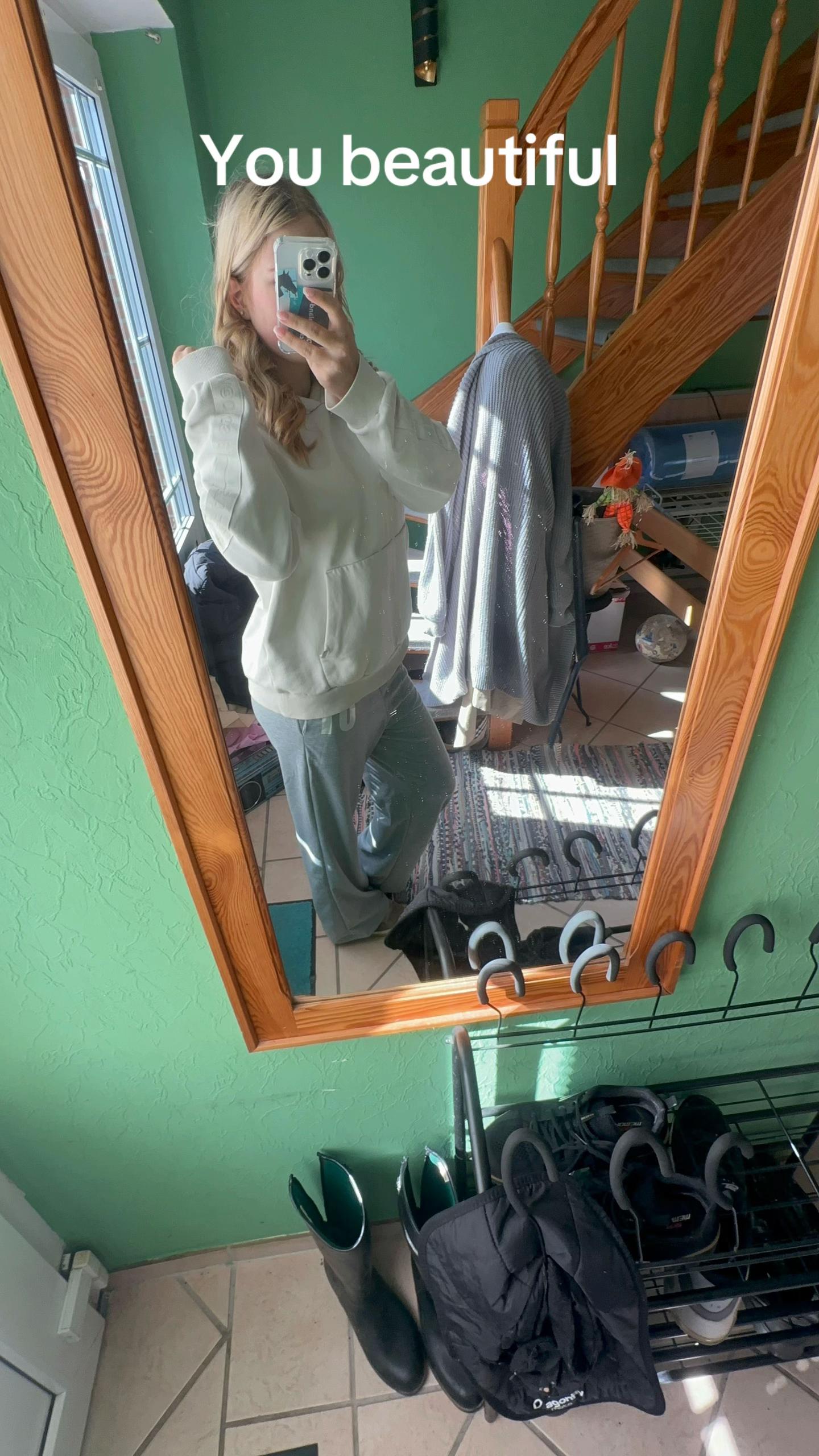 @lauravibe.xo