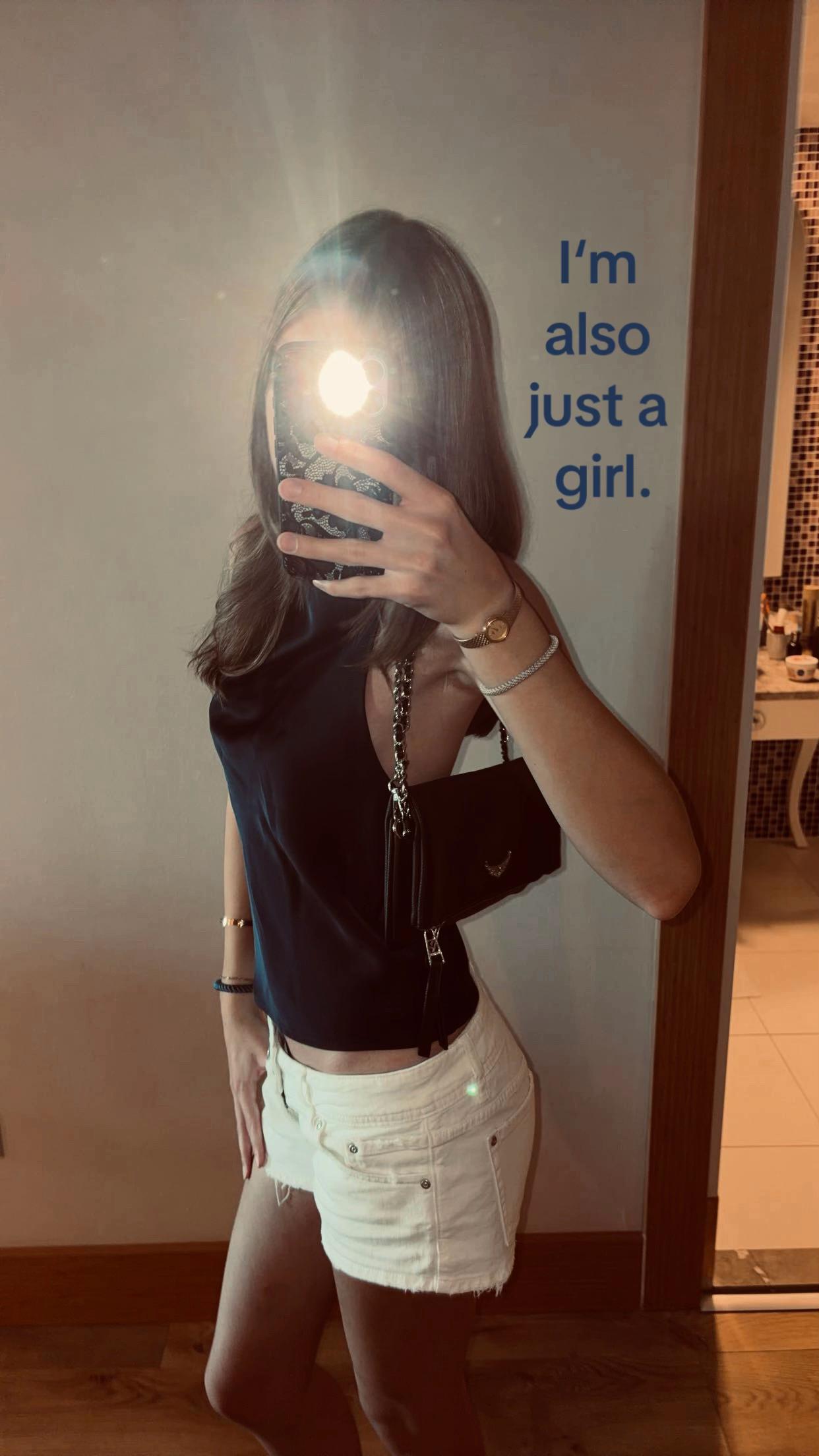 @𝓁ℯ𝓃𝒾𝒶