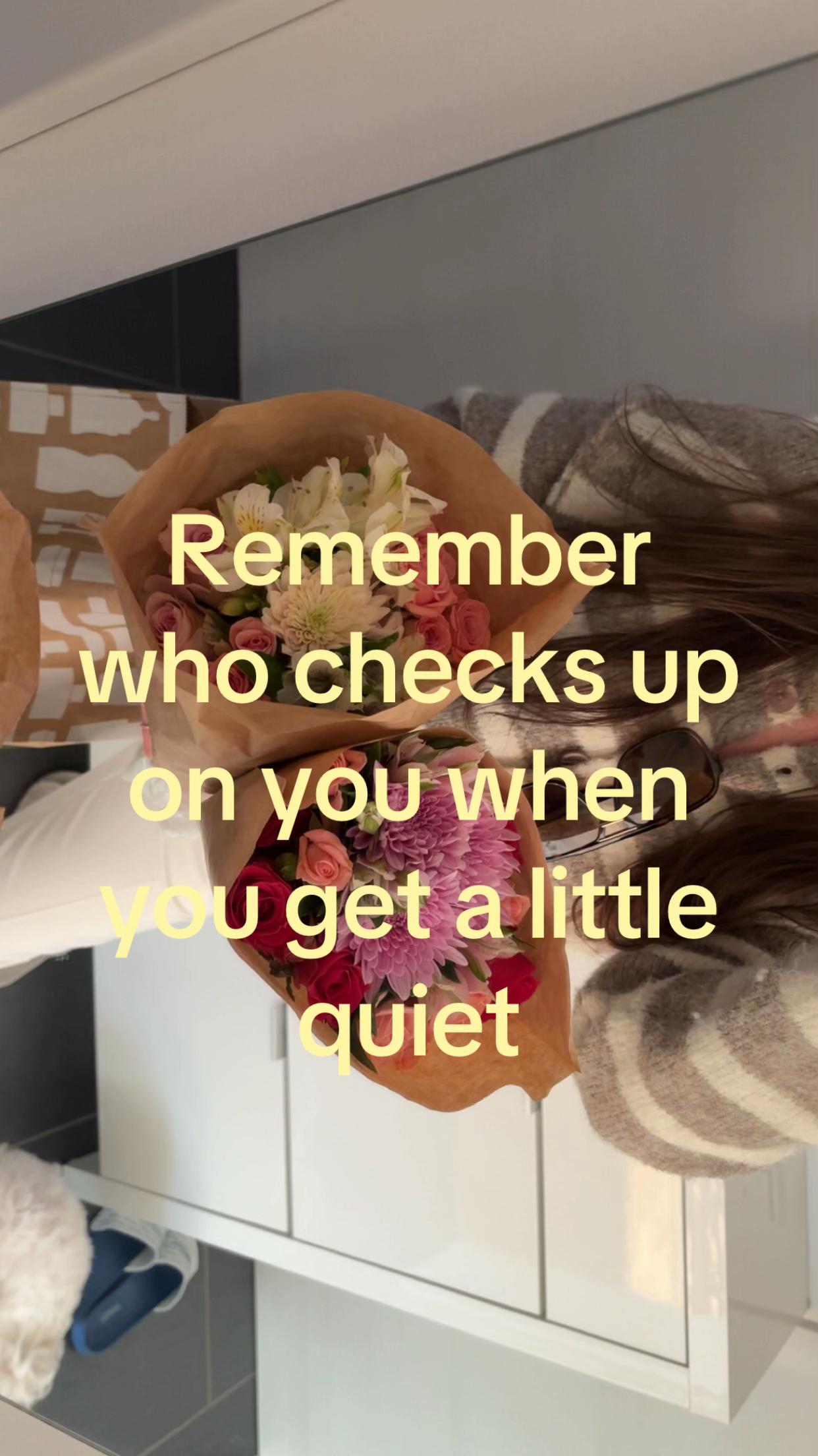@𝑬