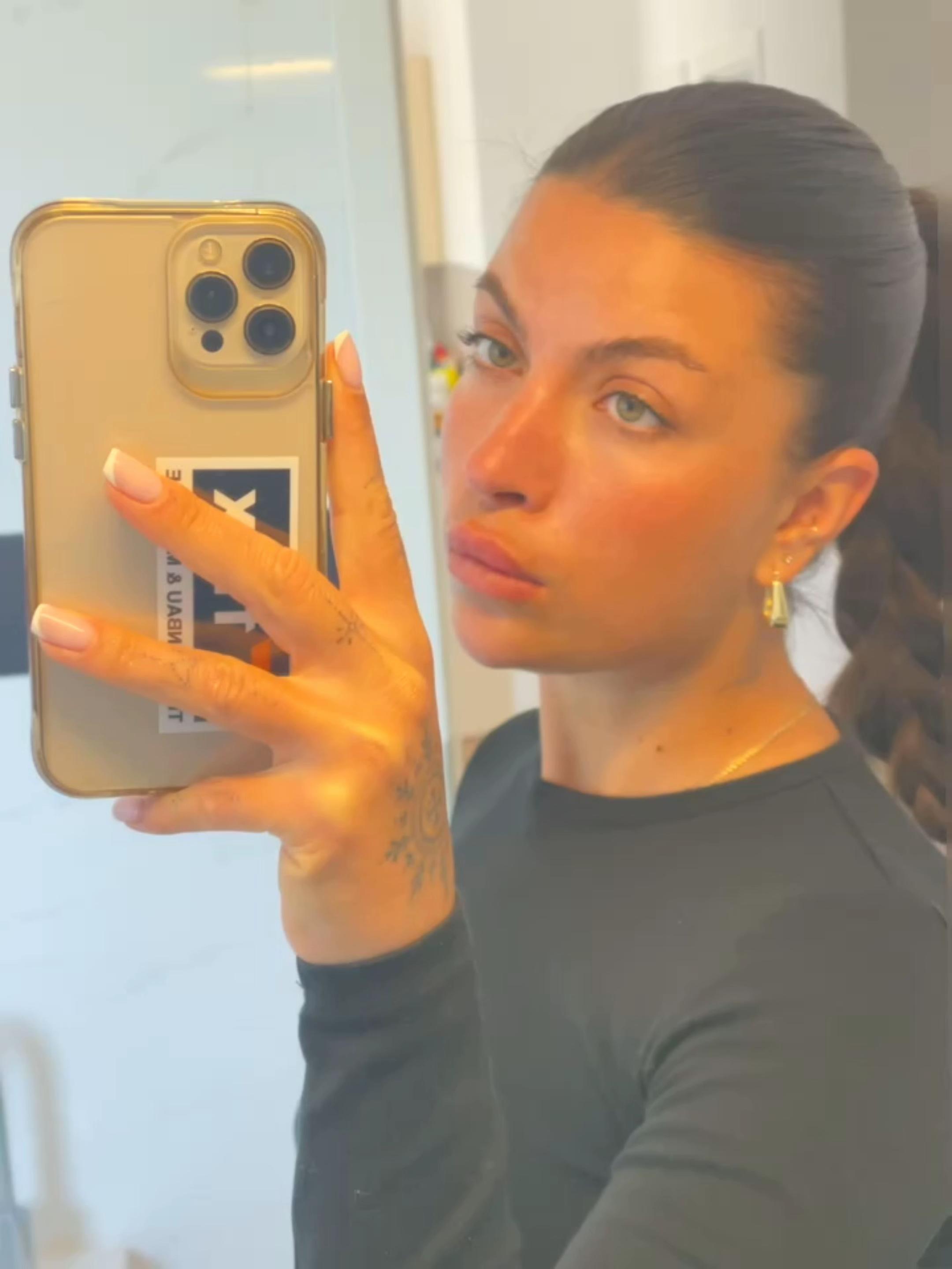 @Anazvkic