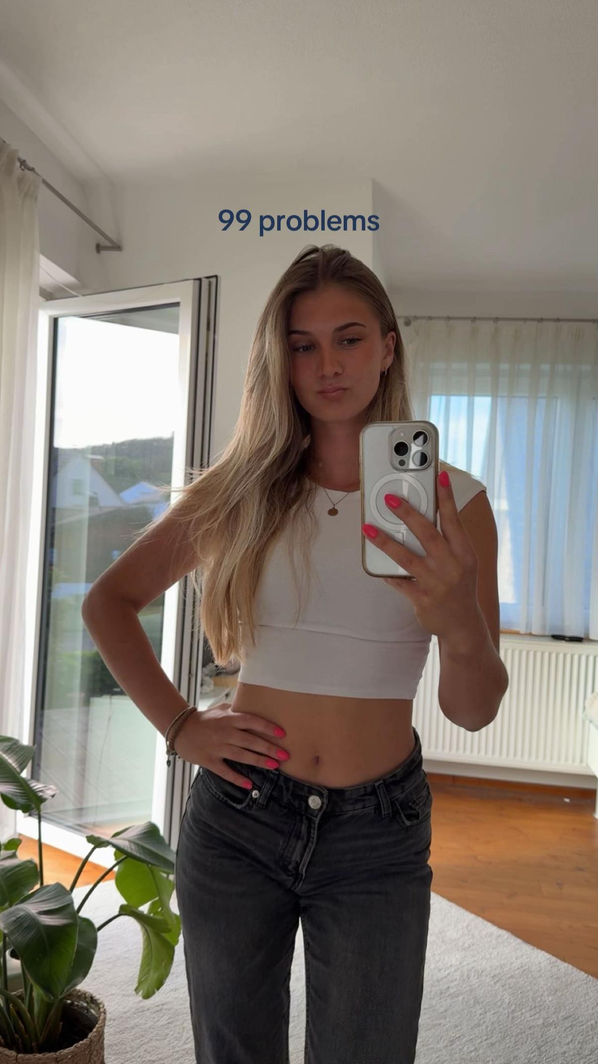 @Laura.exc