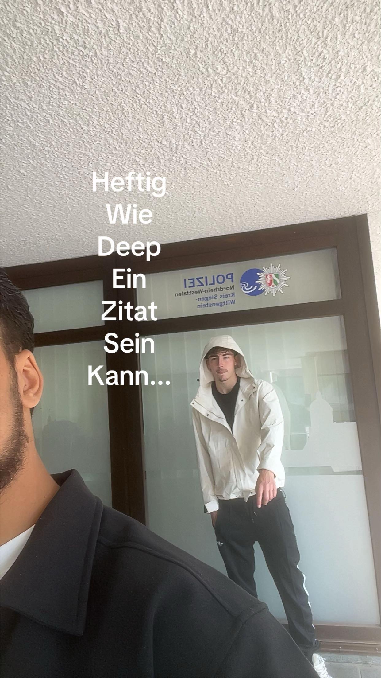 @🥷