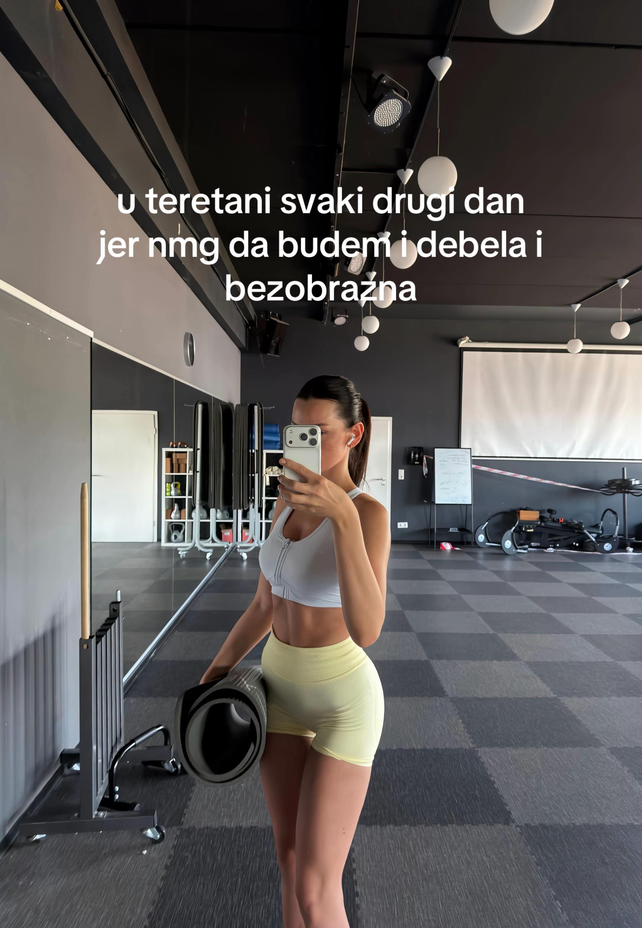 @binkaaa._