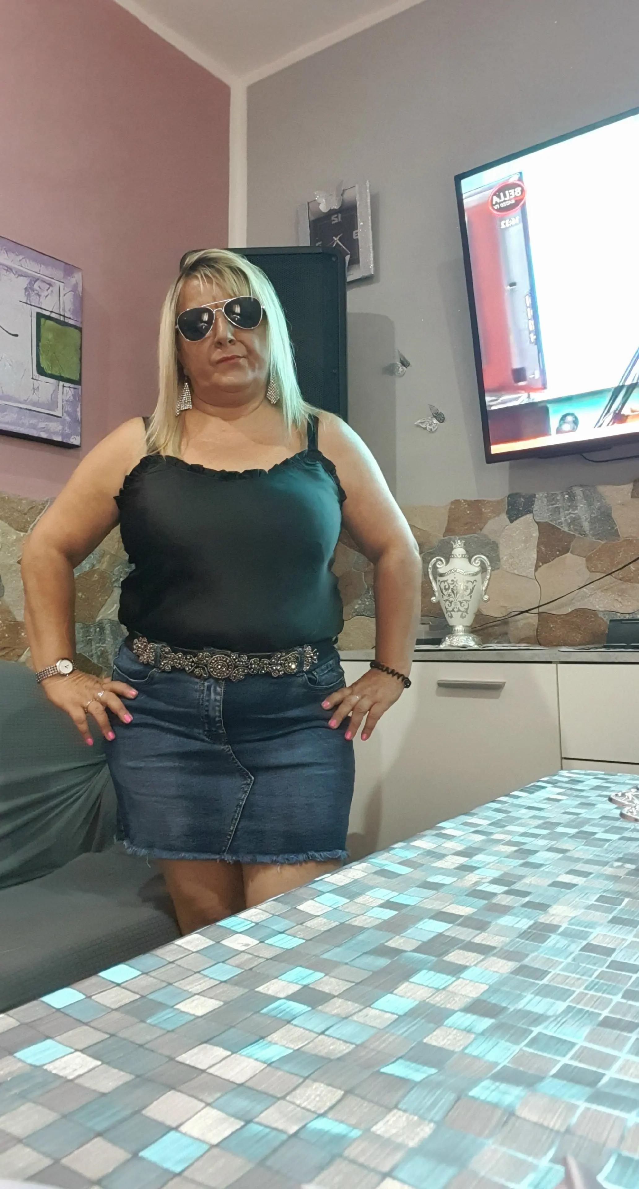 @angela bella bionda pazzerella
