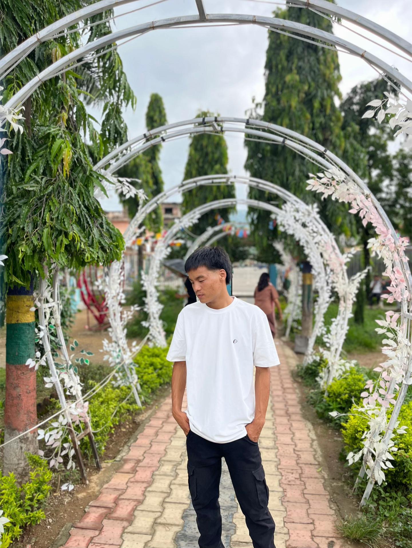 @लोकेश मगर🧿🌿