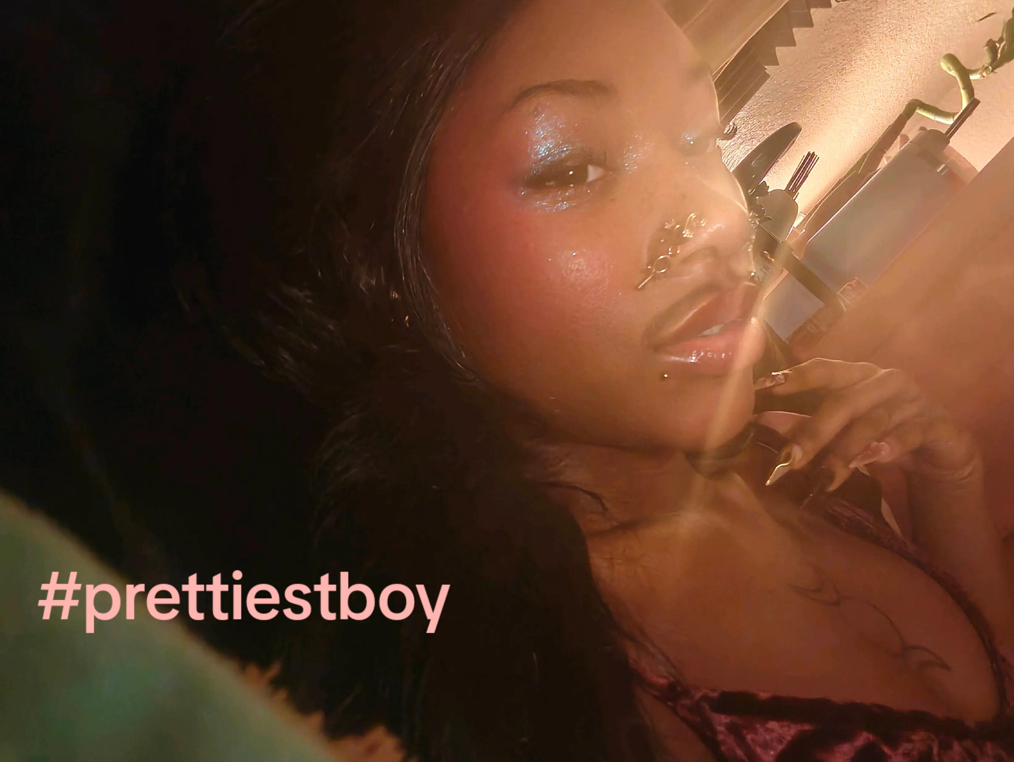 @Prettiest Boy (he)