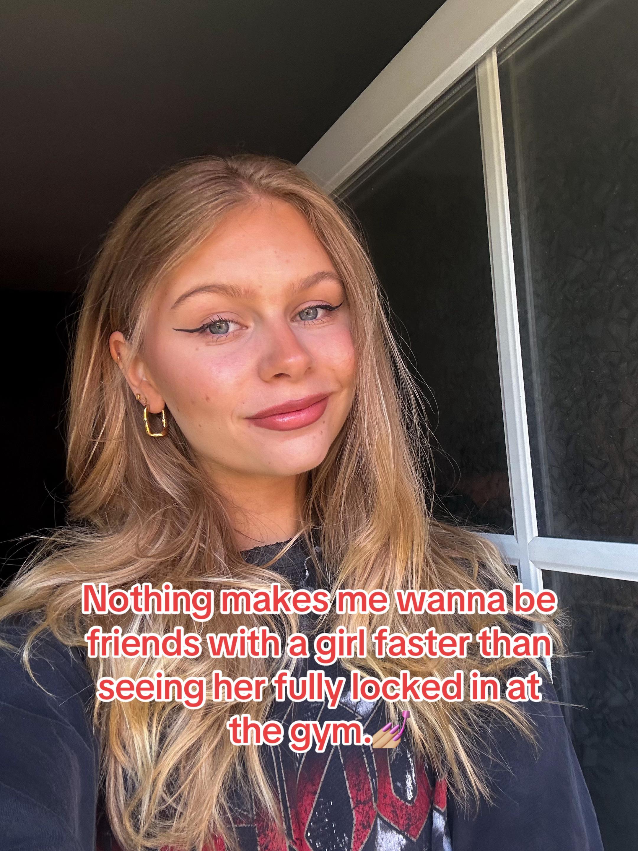 @Yana Elyn