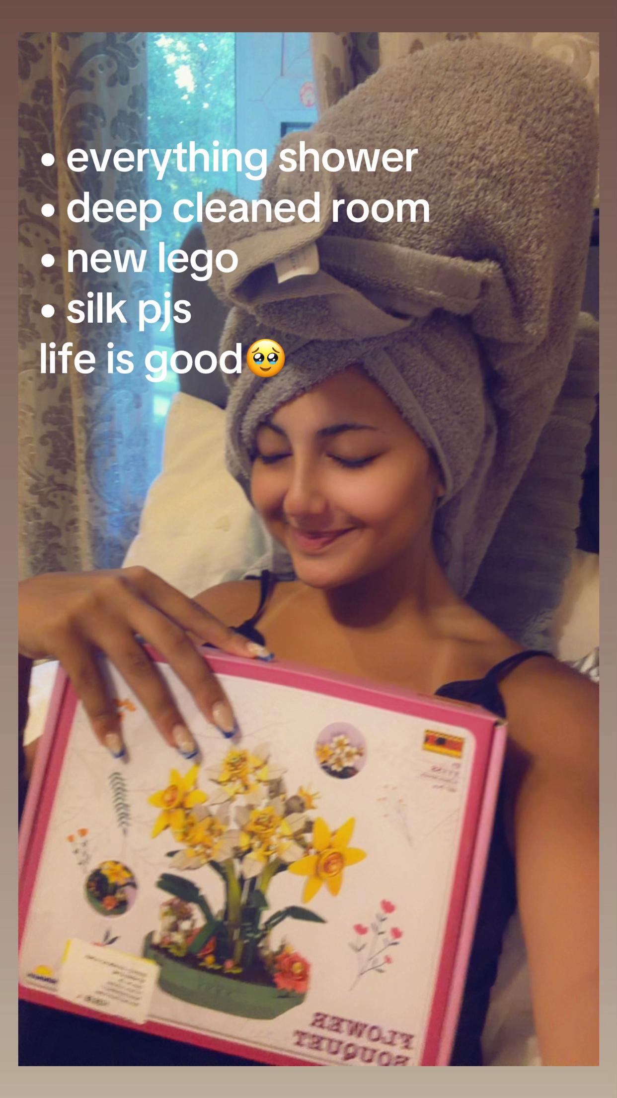 @𝓮.