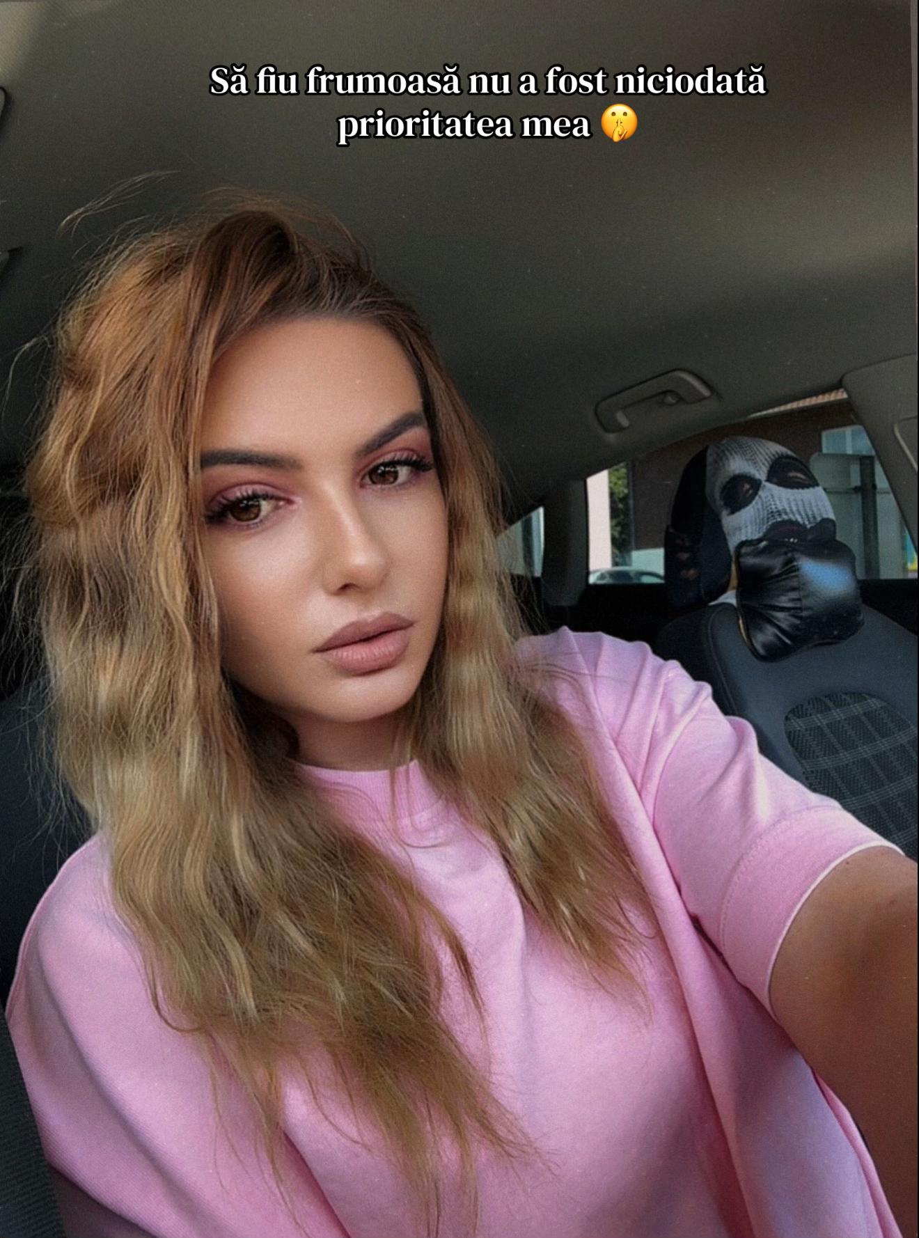 @𝓜𝓸𝓷𝓲 🎀